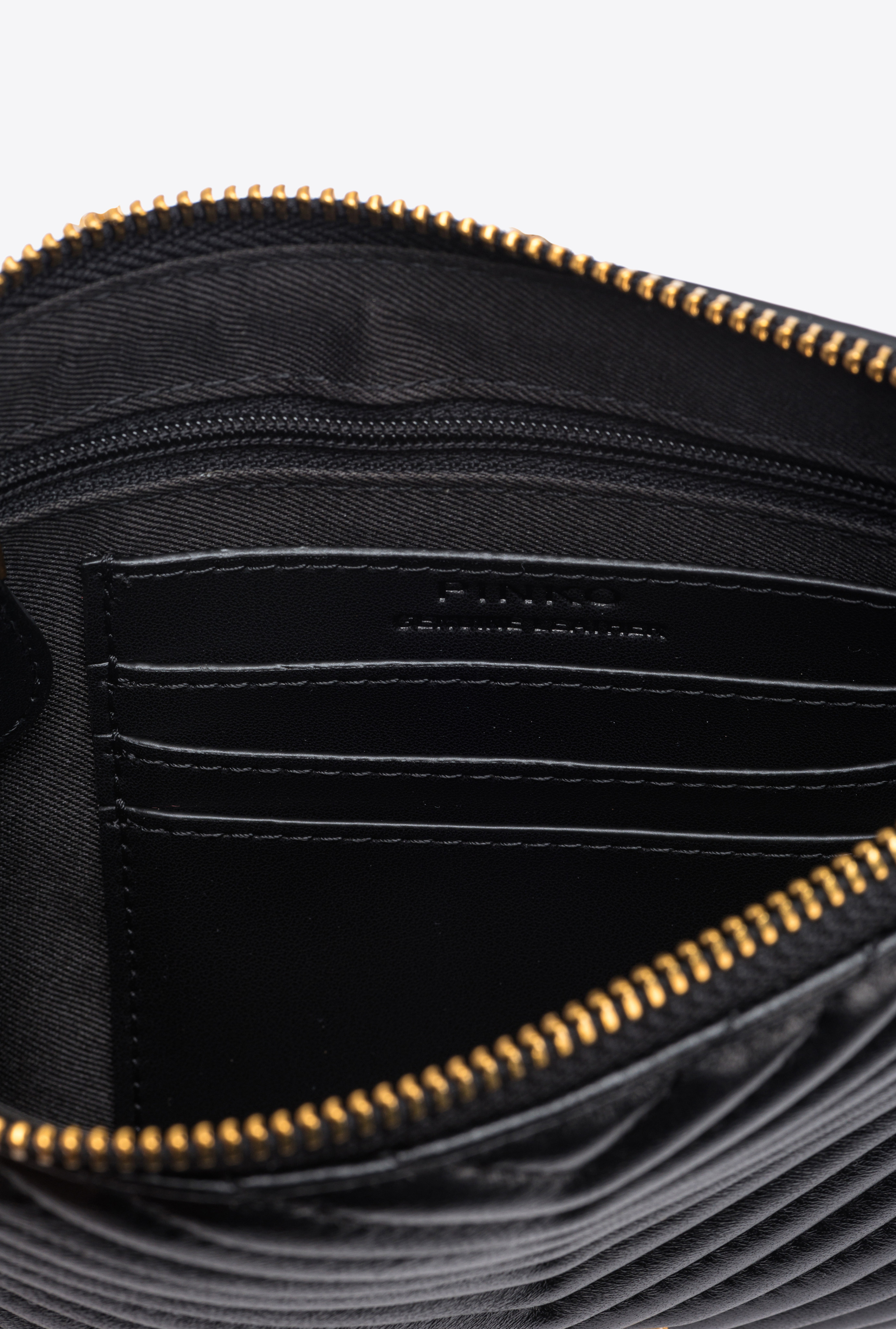 Маленькая стеганая сумка-конверт из кожи наппа 5