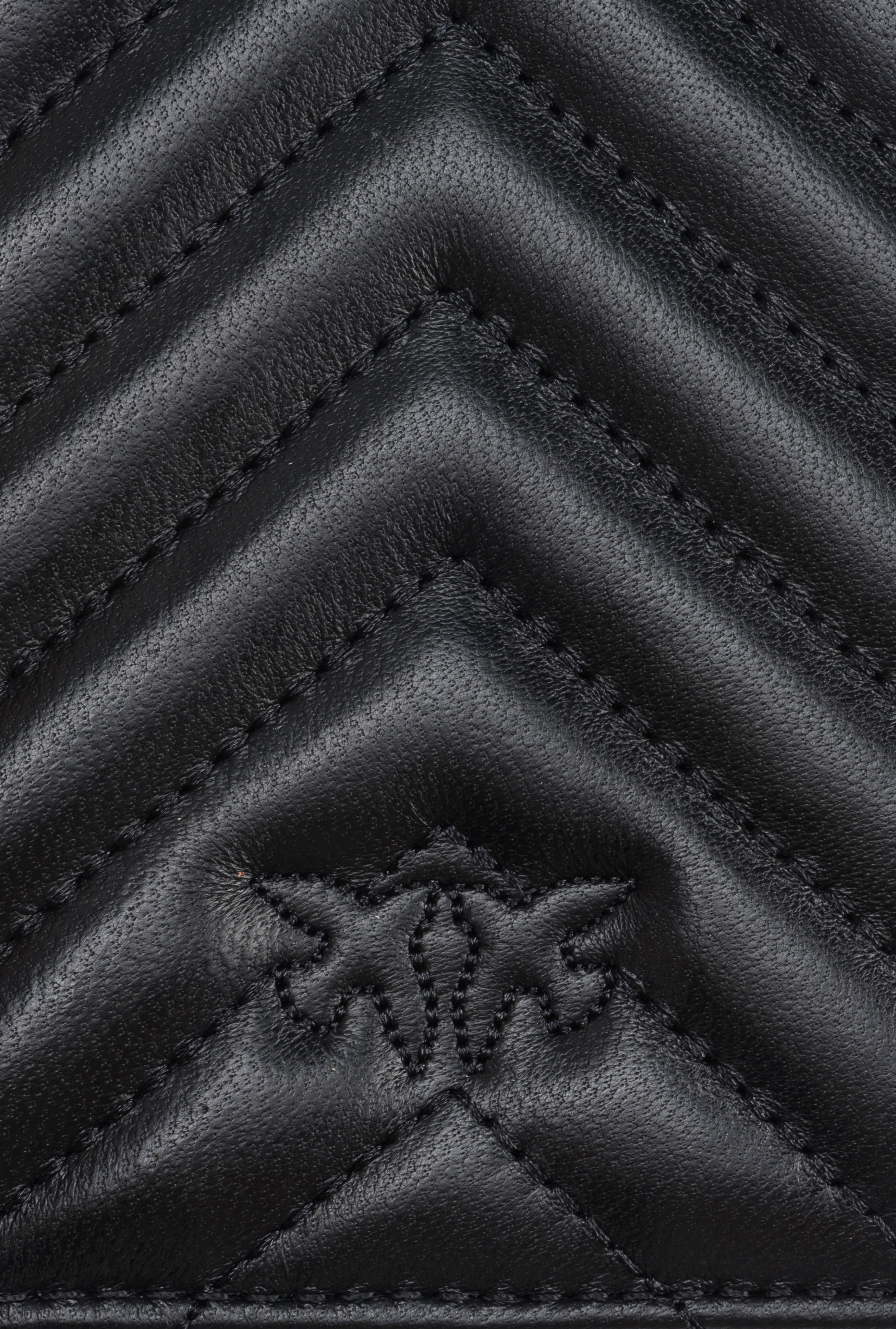 Pinko Chevron Nappa Leather Smartphone Case In Black-antique Gold