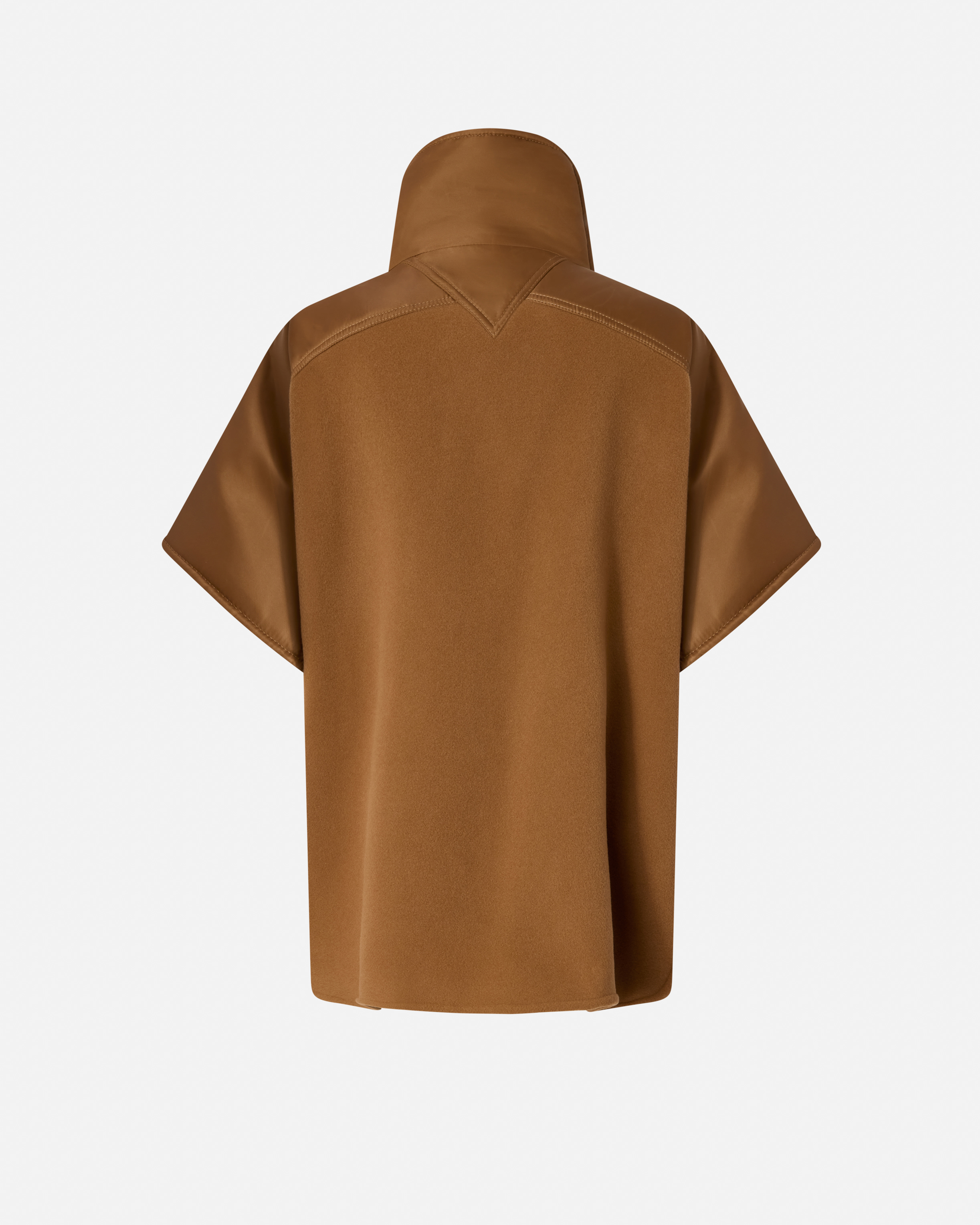 Capa de paño con cuello alto 1