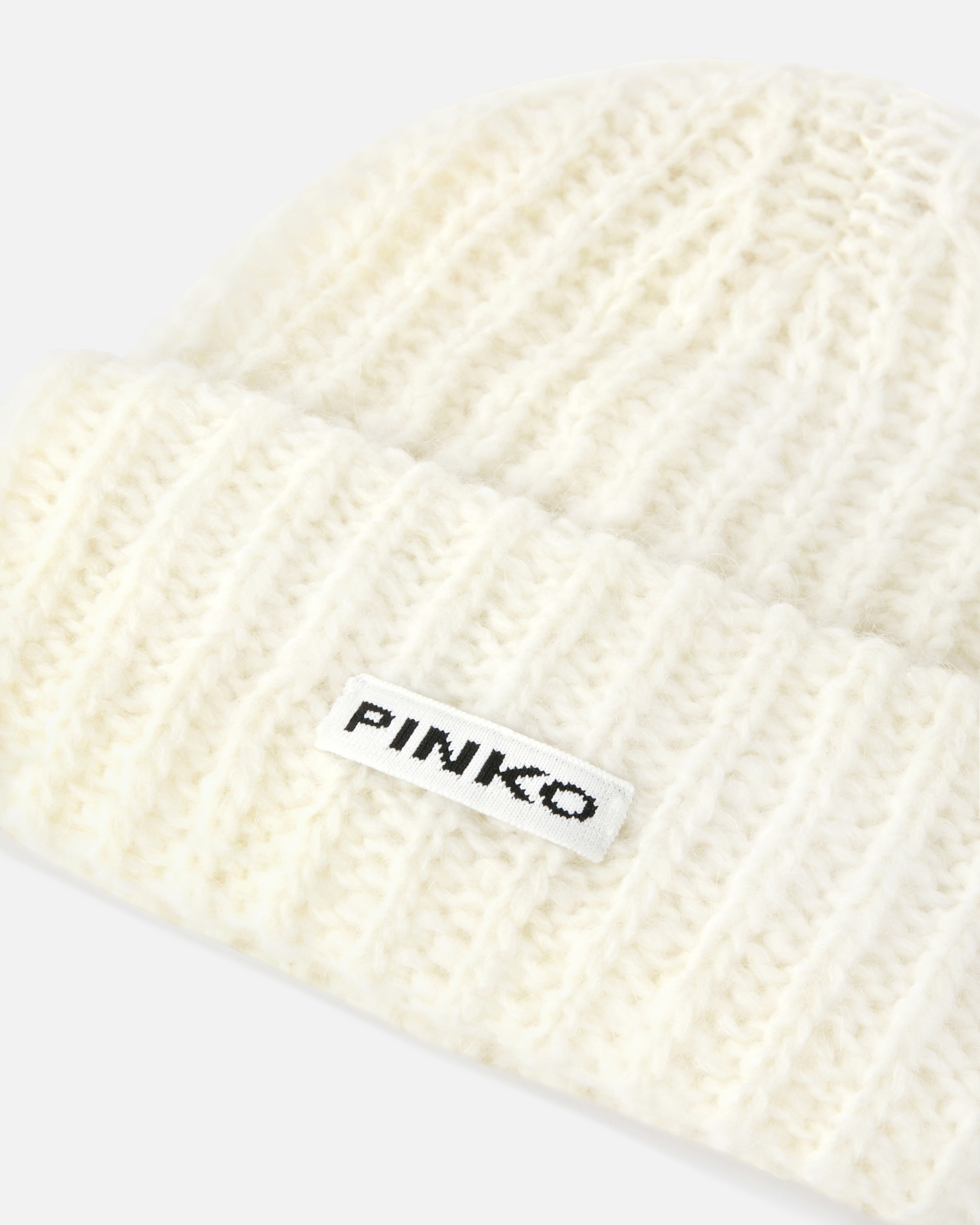 Mütze mit PINKO-Logo als Lettering 2