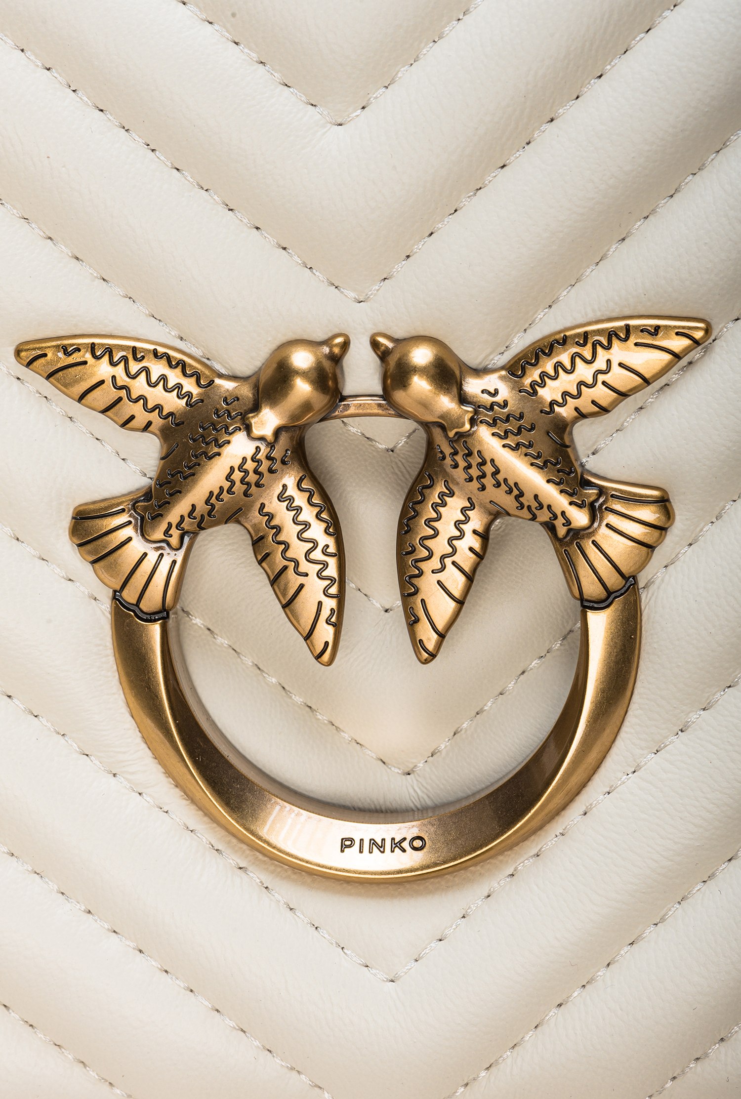 Classic Love Bag Click V Quilt 手袋 2