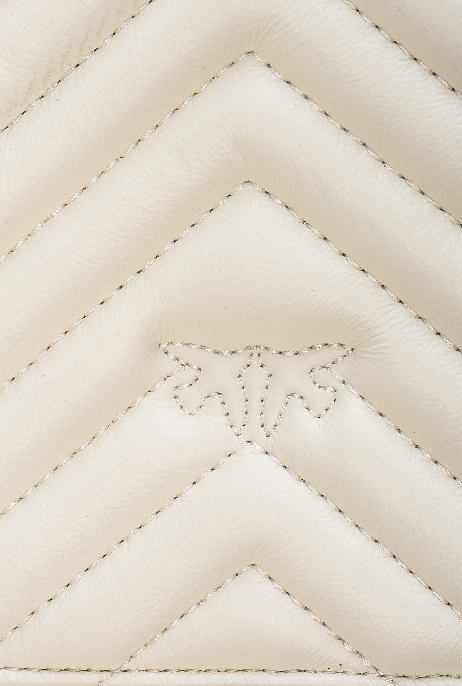 Classic Love Bag Click V Quilt 手袋 4