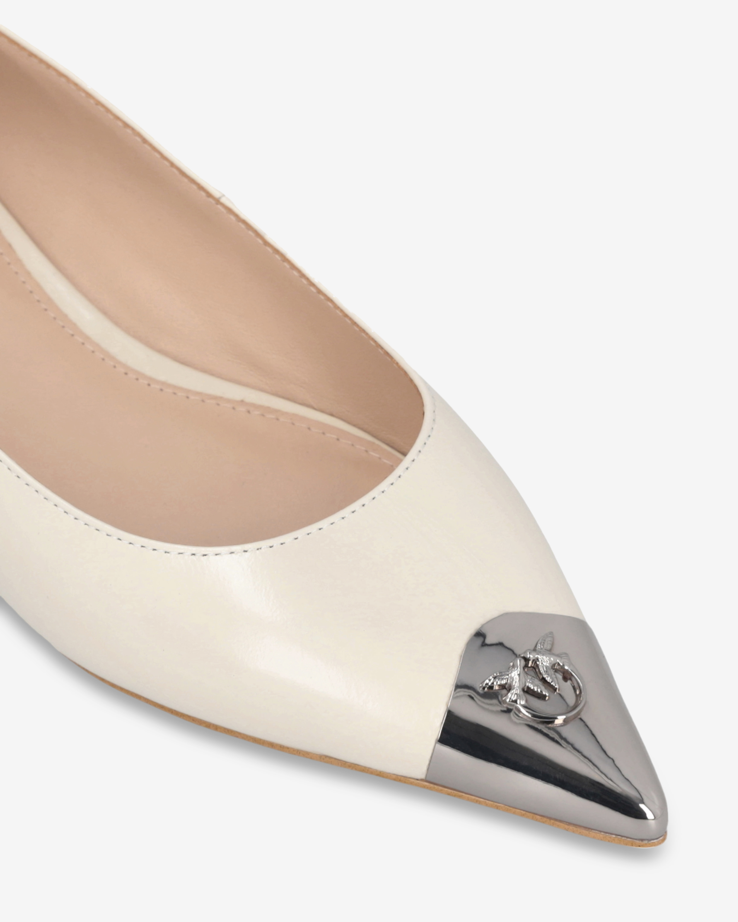 Балетки из кожи наппа с металлическим носком 3