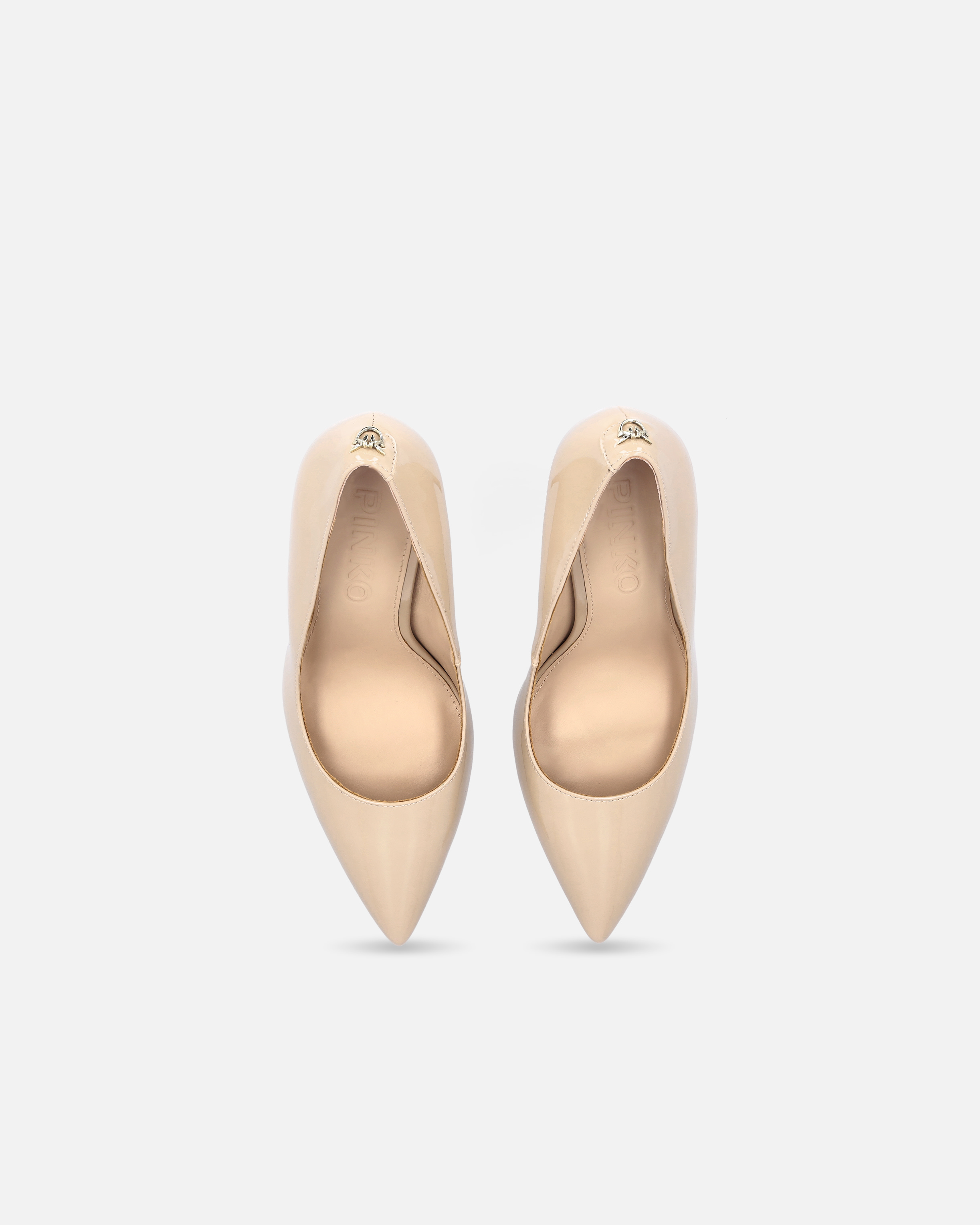 Glänzende Pumps mit Absatz 8