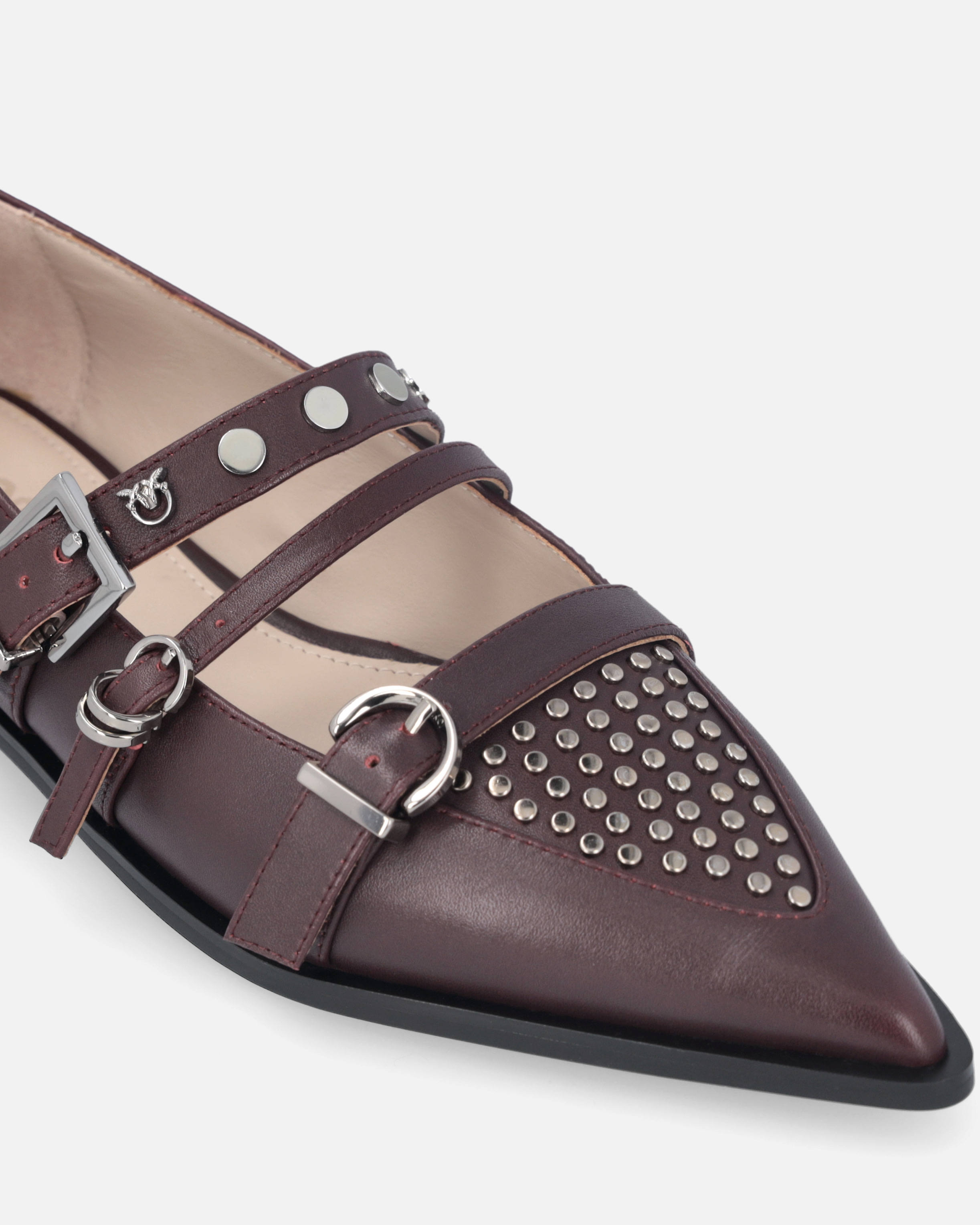 铆钉装饰皮革尖头芭蕾平底鞋 3