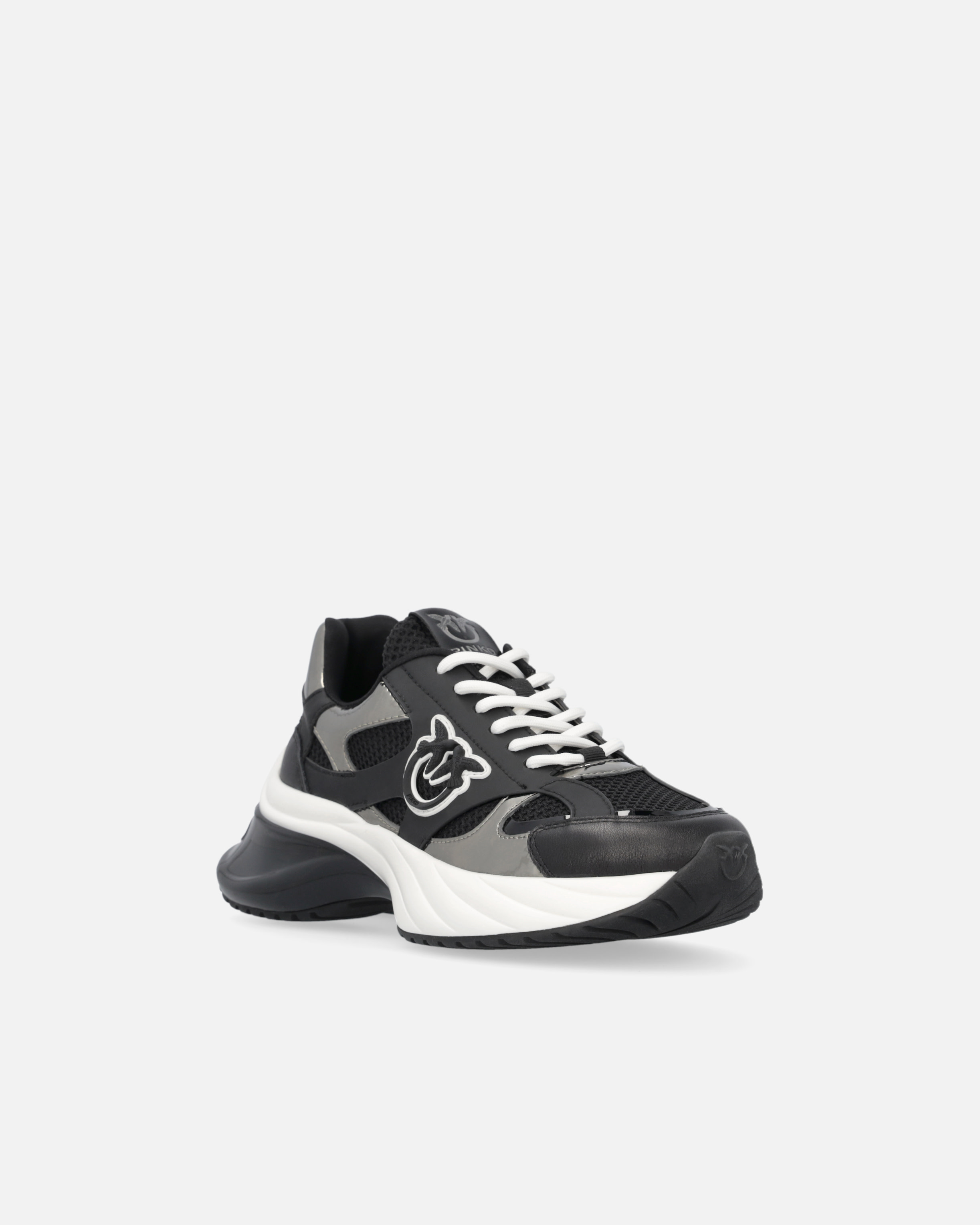 Pinko Logo-patch Round Toe Sneakers In Noir/canon De Fusil