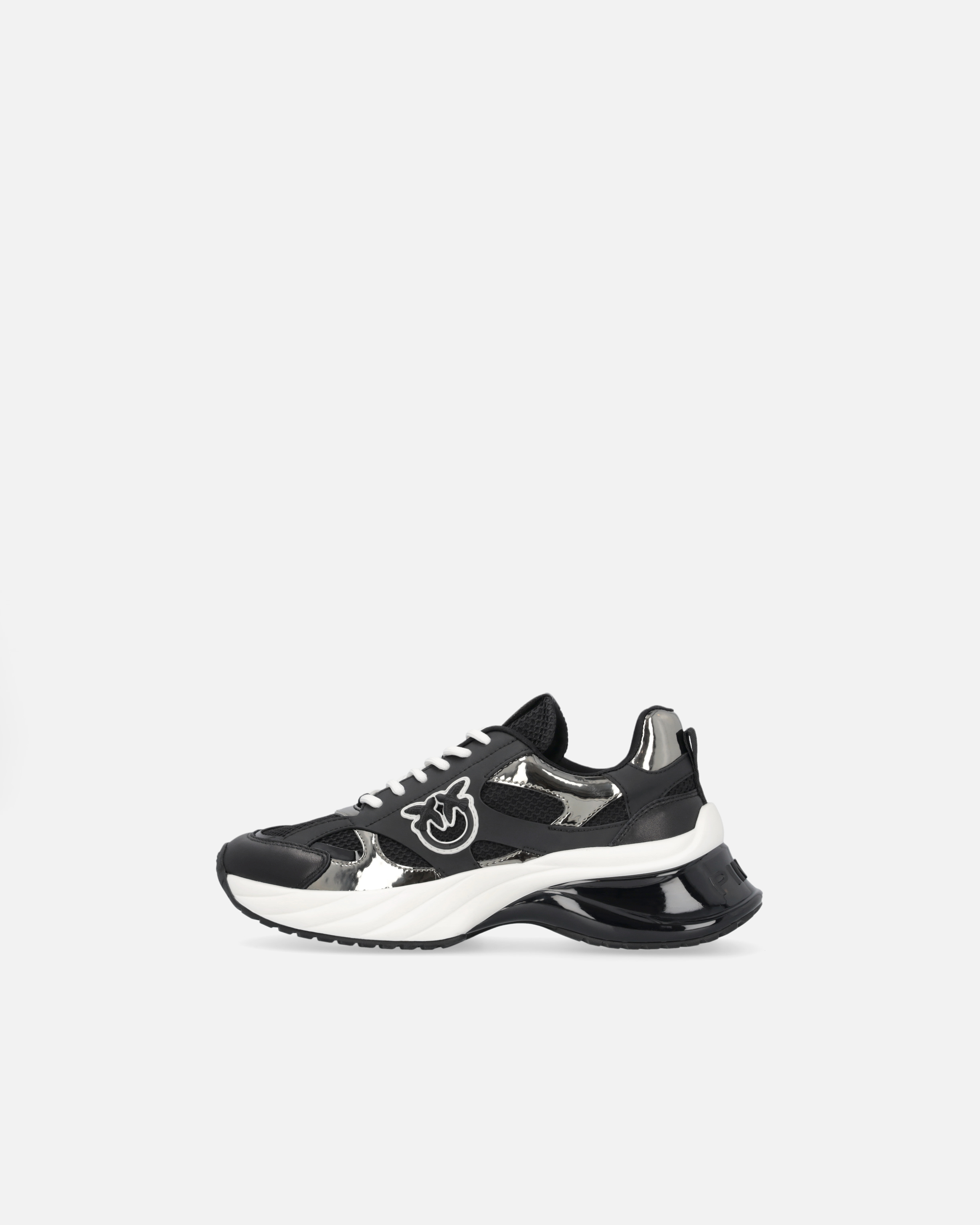 Pinko Logo-patch Round Toe Sneakers In Noir/canon De Fusil