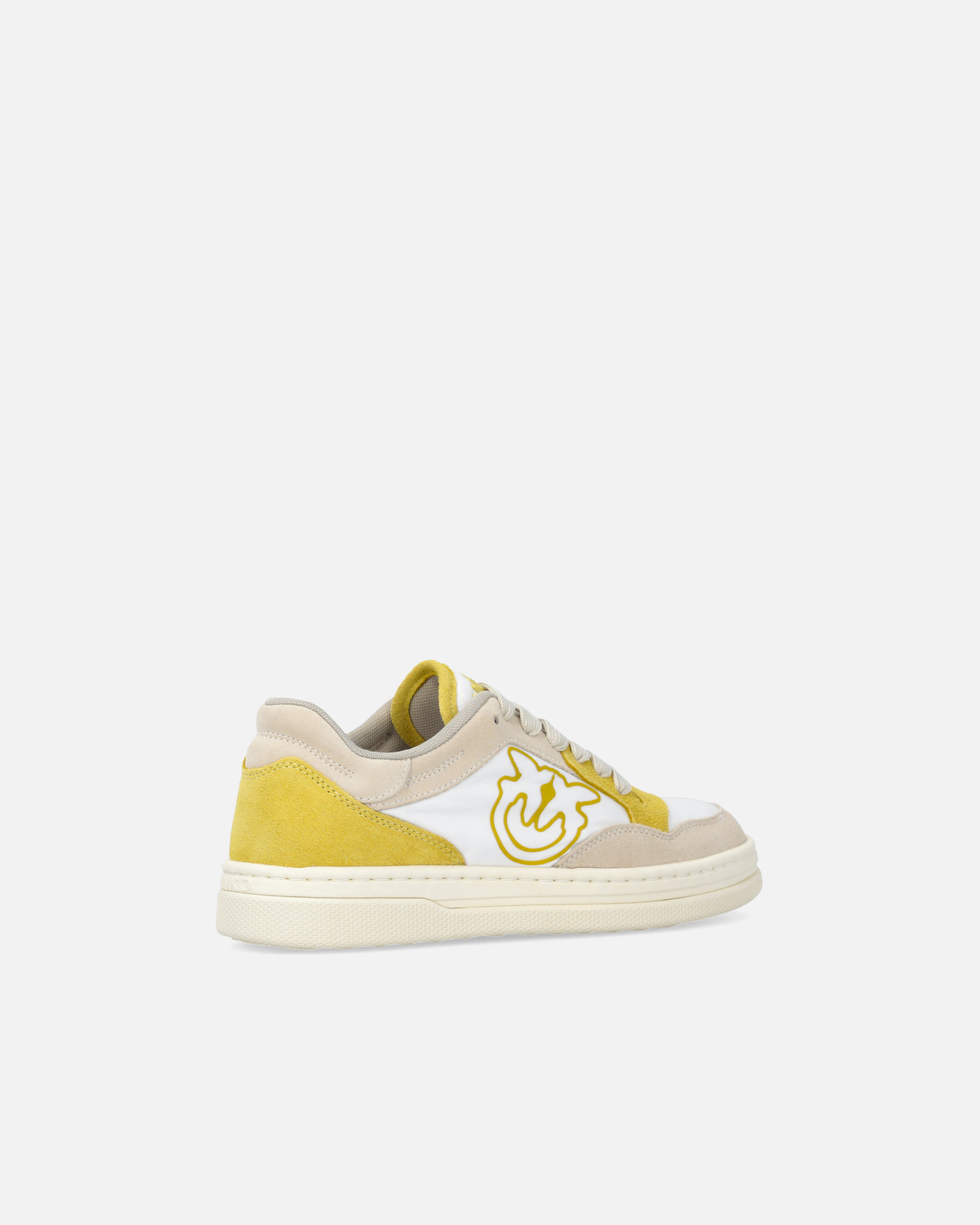 Flat leather sneakers with contrasting logo