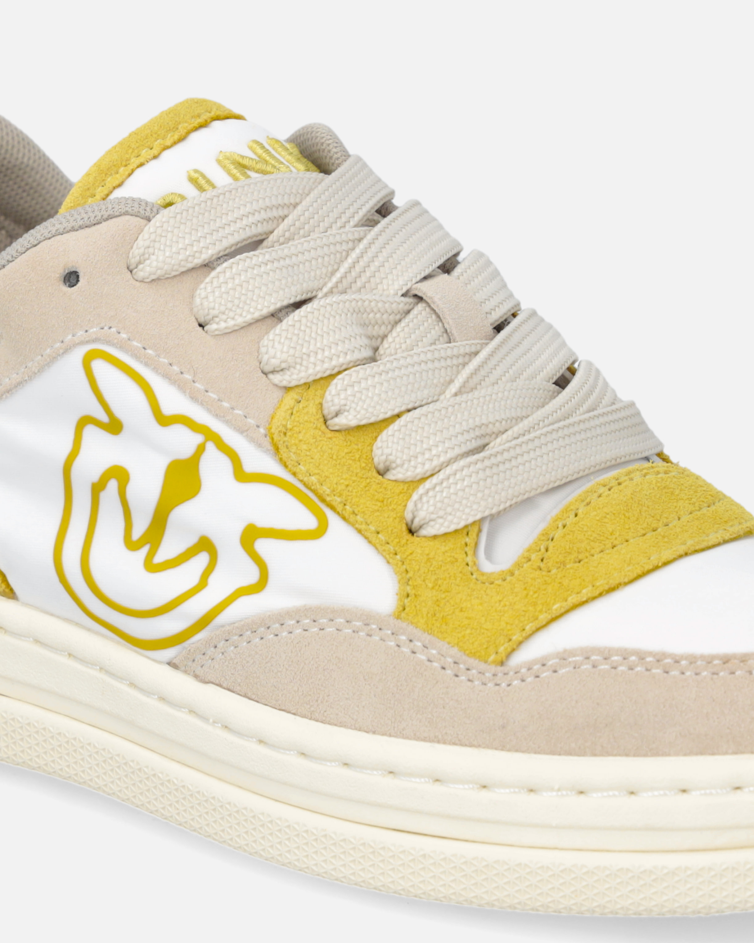 Flat leather sneakers with contrasting logo
