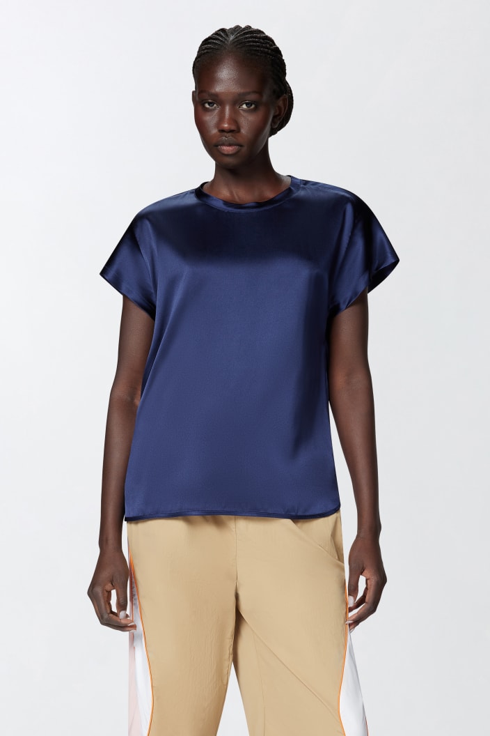 Blusa De Satén Con Manga Casquillo