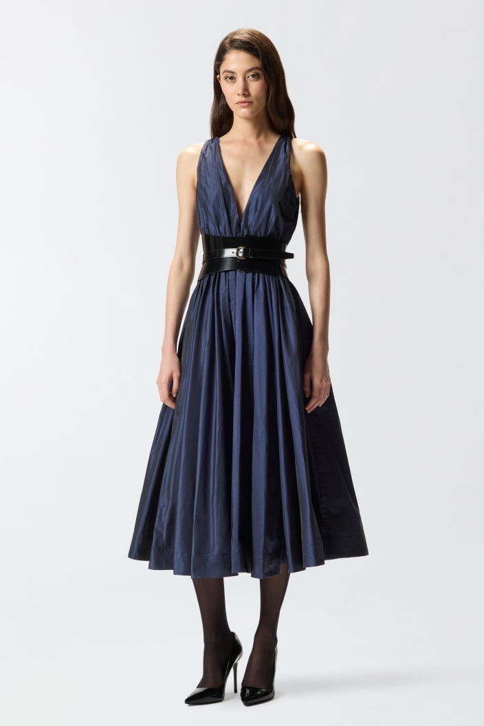 Abito Con Fiocco E Gonna Morbida