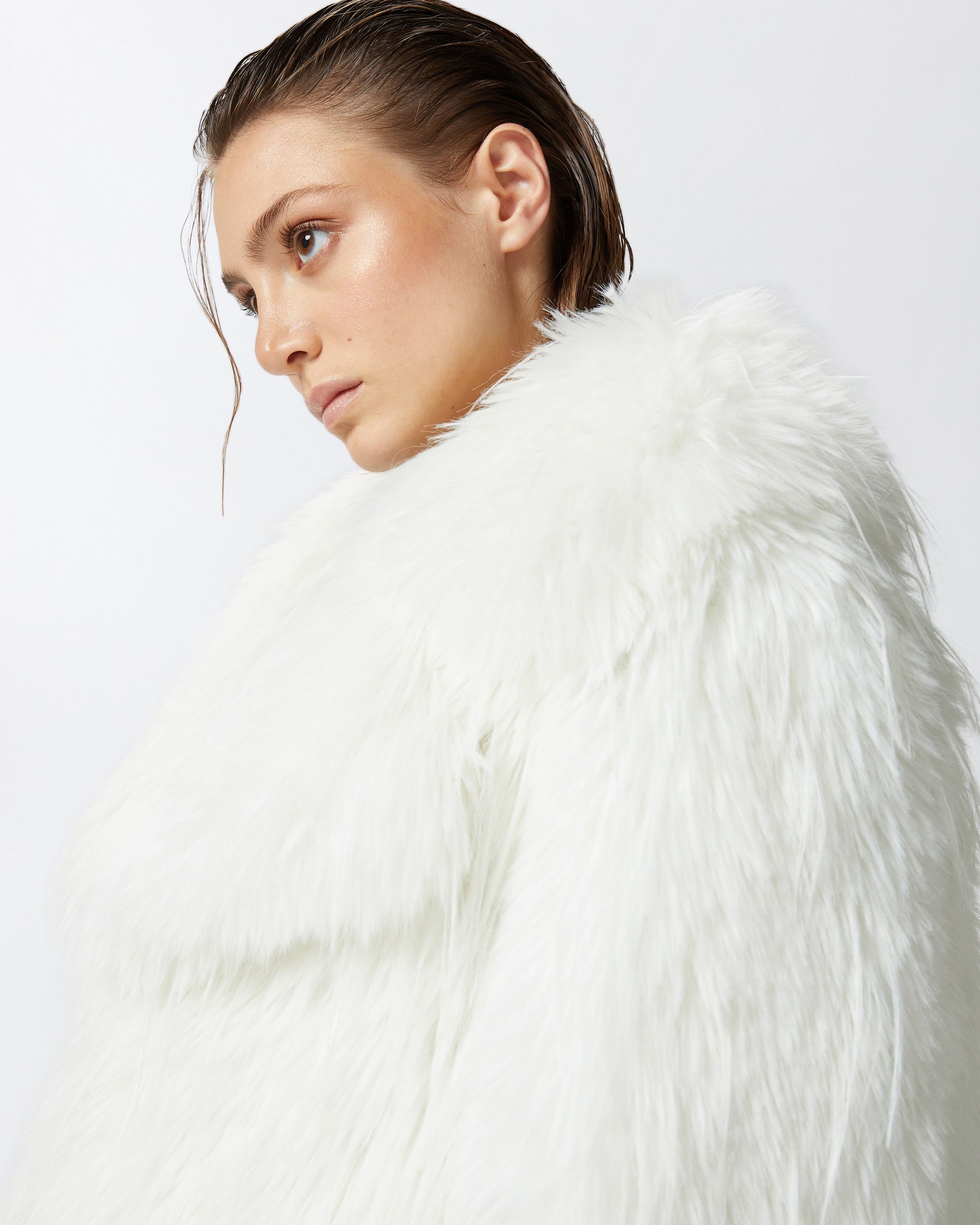 White peacoat with fur clearance