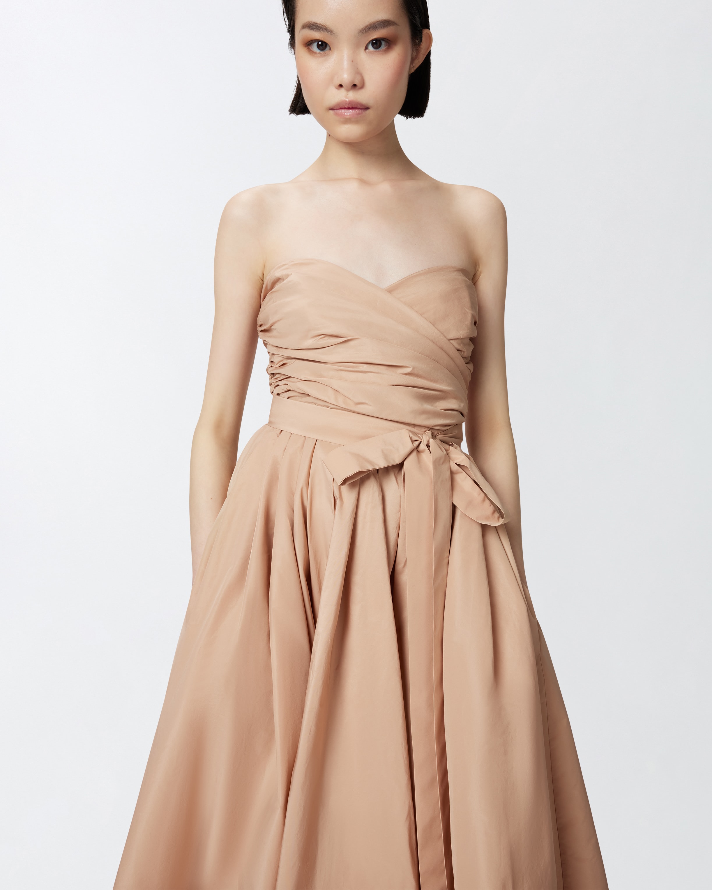 Special-occasion taffeta dress with sweetheart neckline