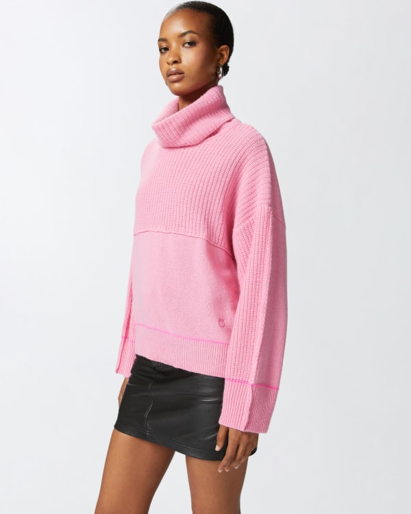 Pink cashmere turtleneck cheap