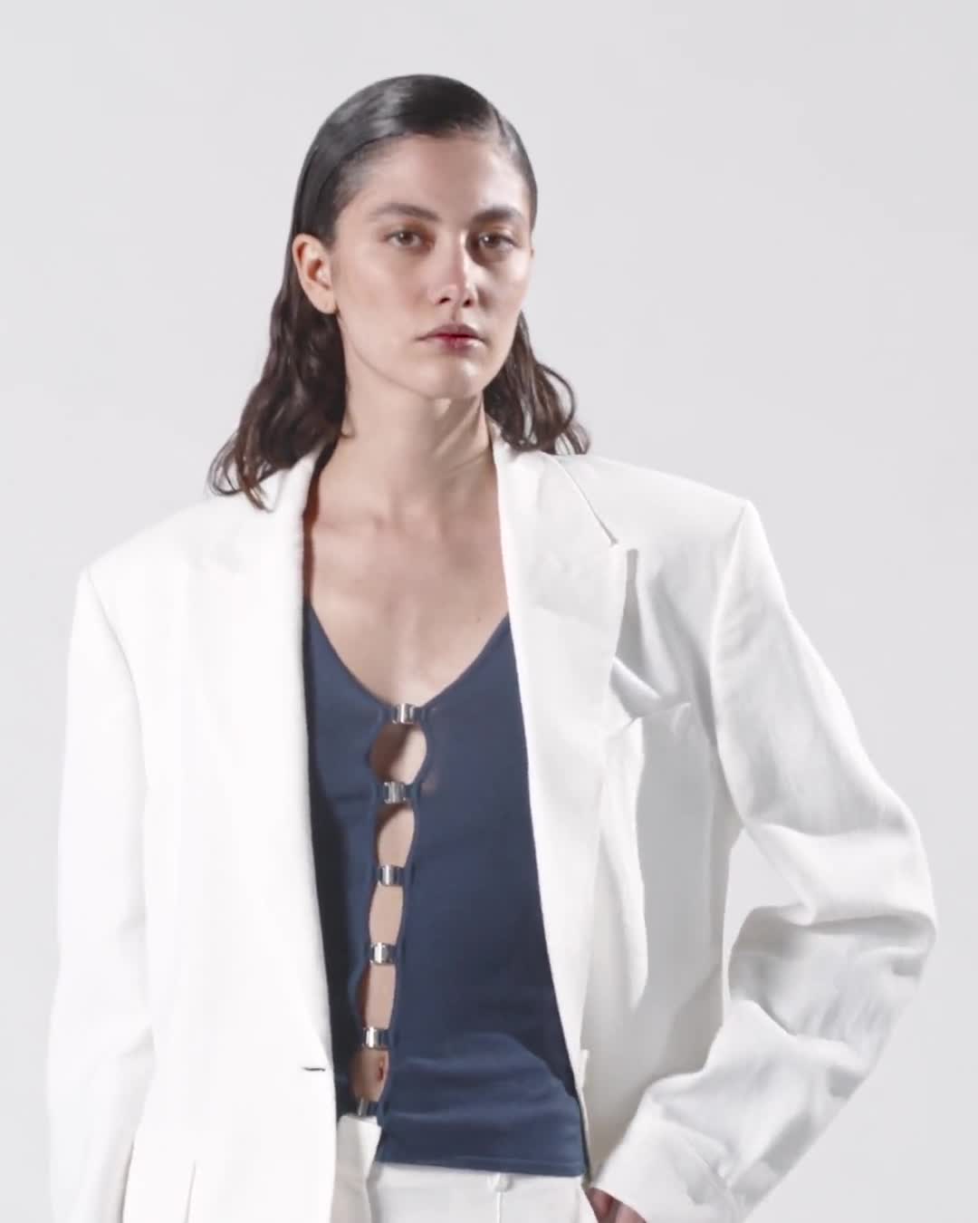 アウターその他 PINKO Woman Blazer White 104944A2FA Z05 Pinko [商品名] → オンラインストアにてチェック