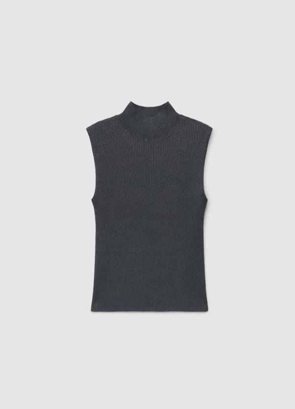 Top a costine con collo alto