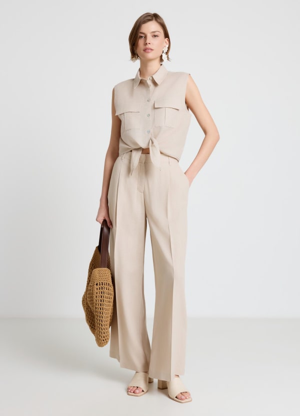 Camicia smanicata in misto lino con nodo