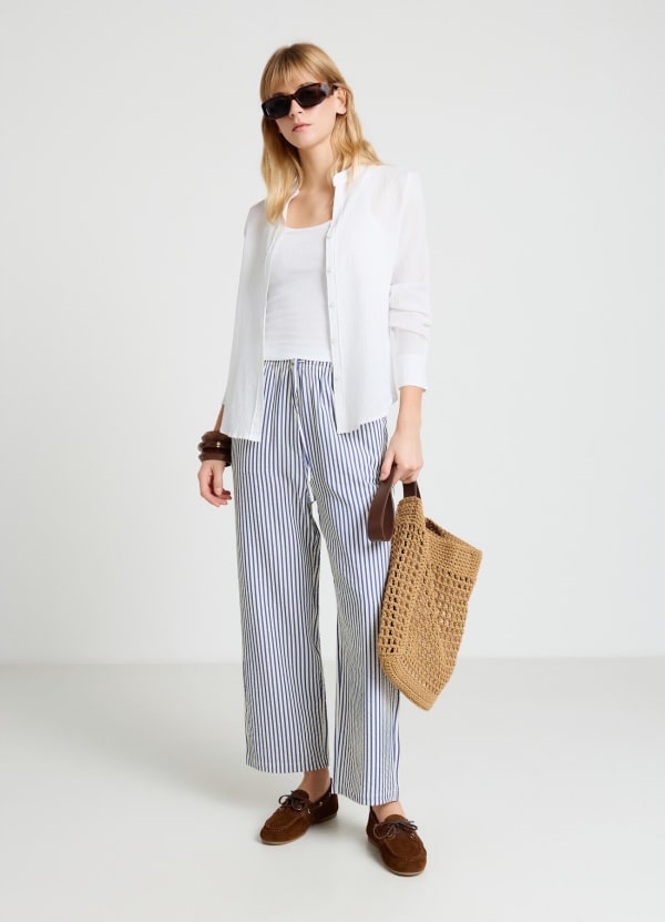 Camicia con collo alla coreana e bottoni