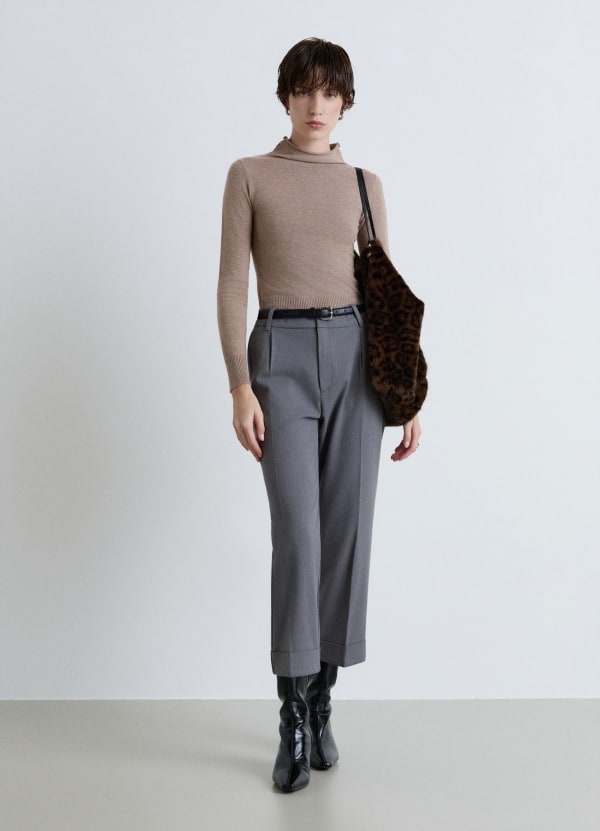 Pantaloni con elastico in vita e risvolto
