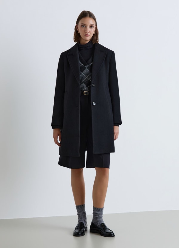 Cappotto tre quarti monopetto a due bottoni