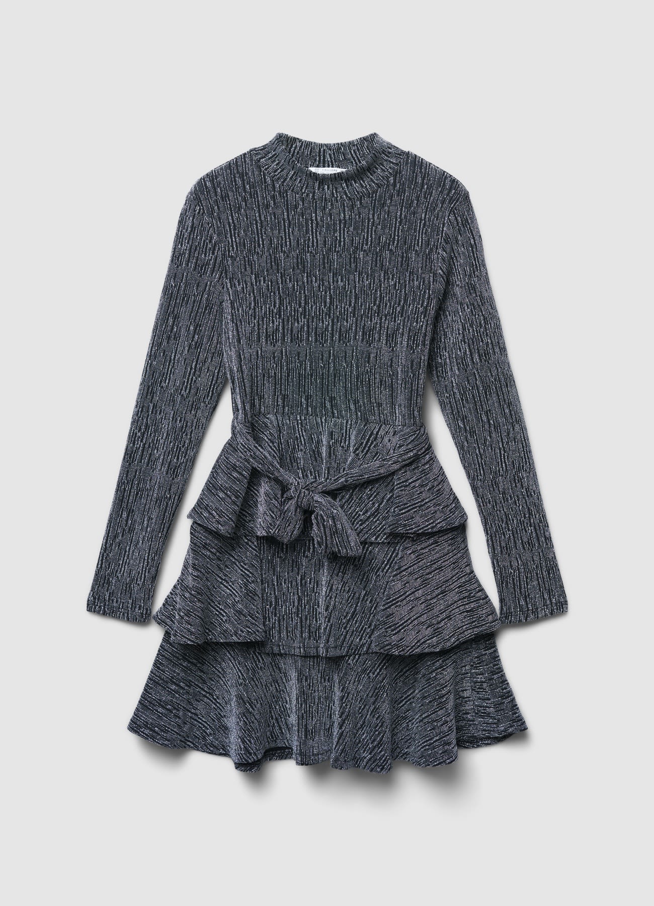 Vestito con balze e cintura