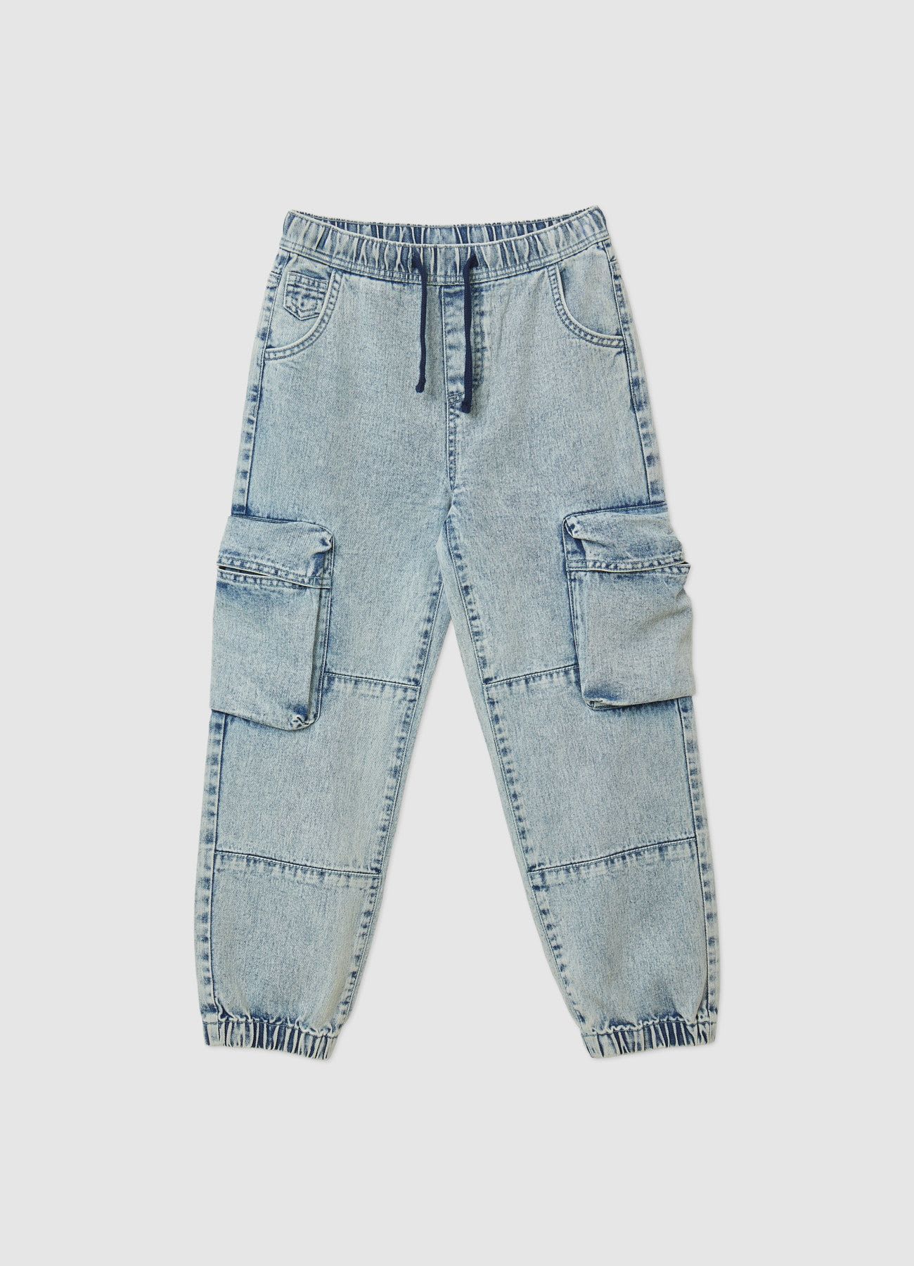 Jeans jogger cargo con coulisse