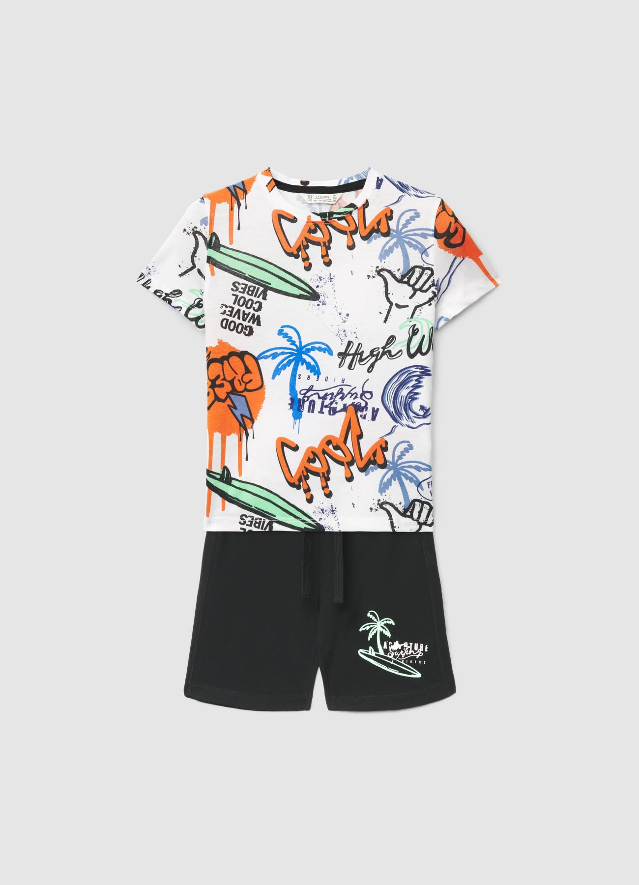 Set t-shirt e pantaloncini con stampa surf