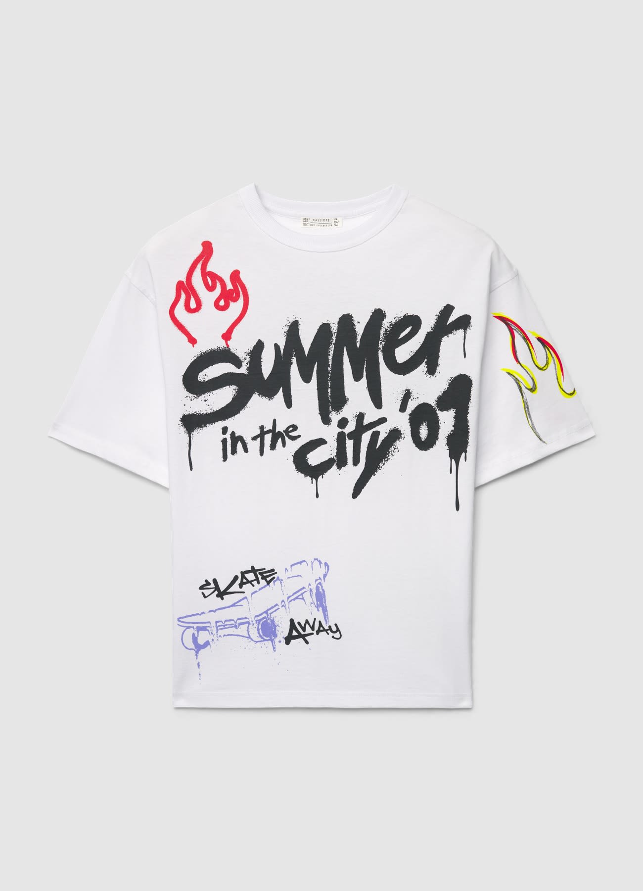 T-shirt oversize con stampa graffiti