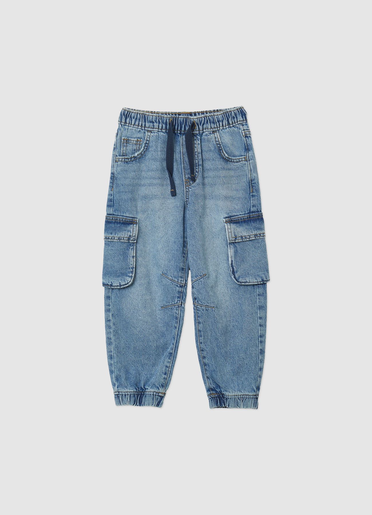 Jeans cargo con coulisse