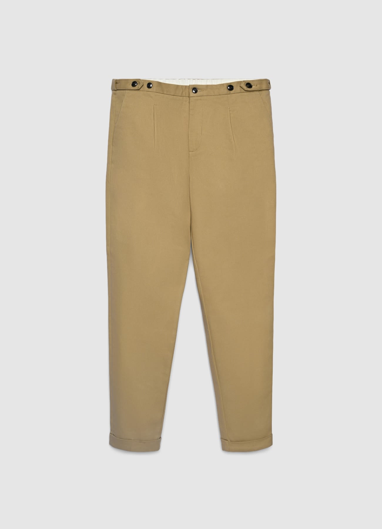 Pantaloni chinos con bottoni in vita