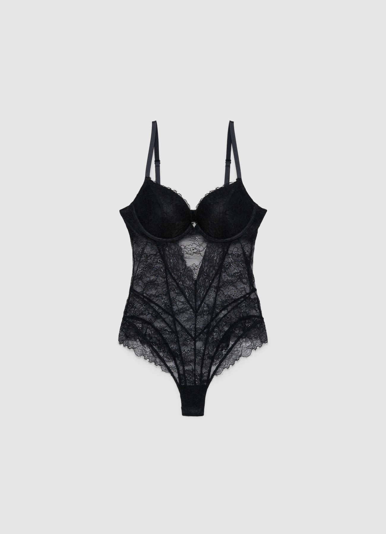 Body in pizzo con coppe imbottite