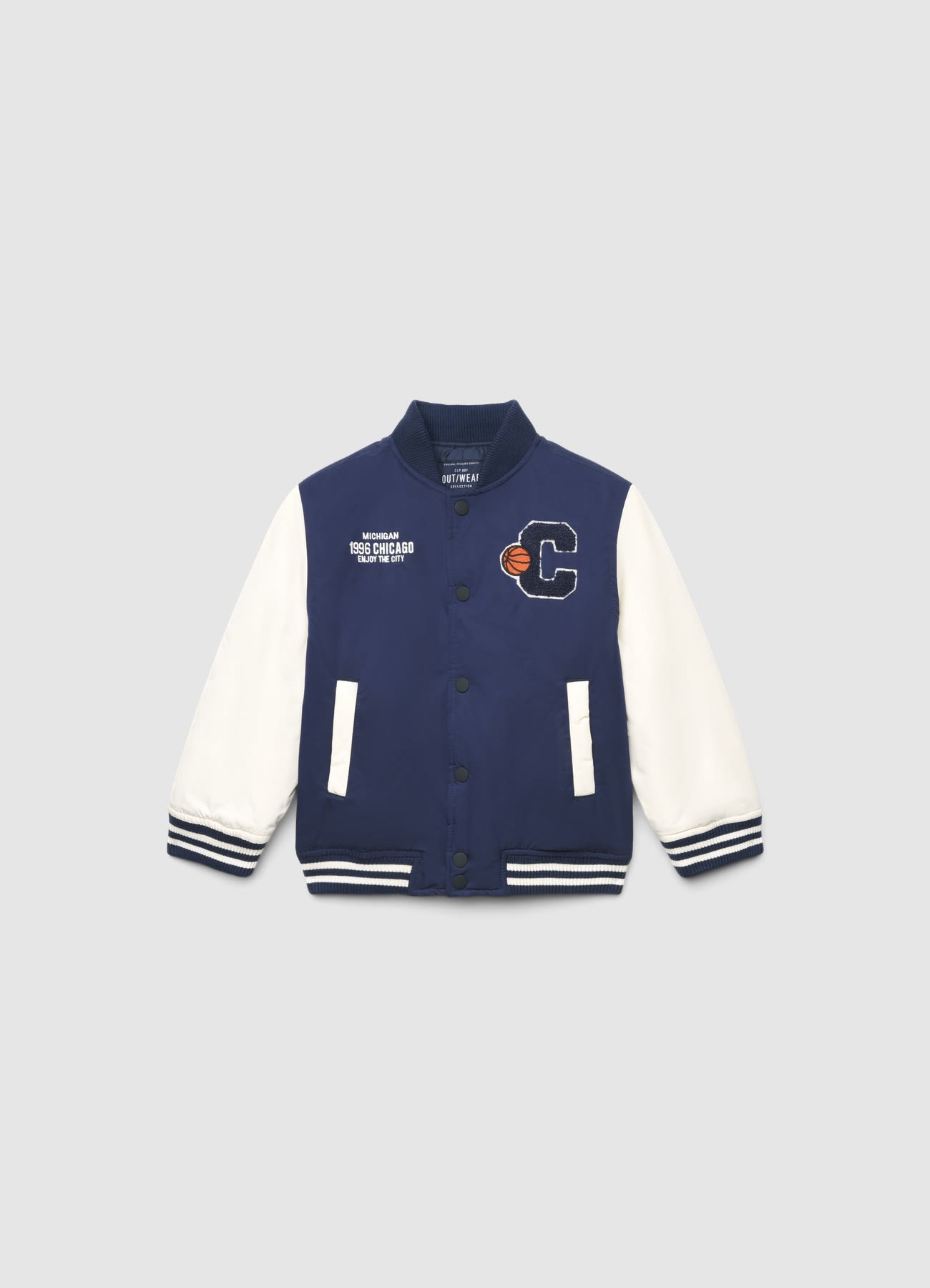 Bomber con patch stile college
