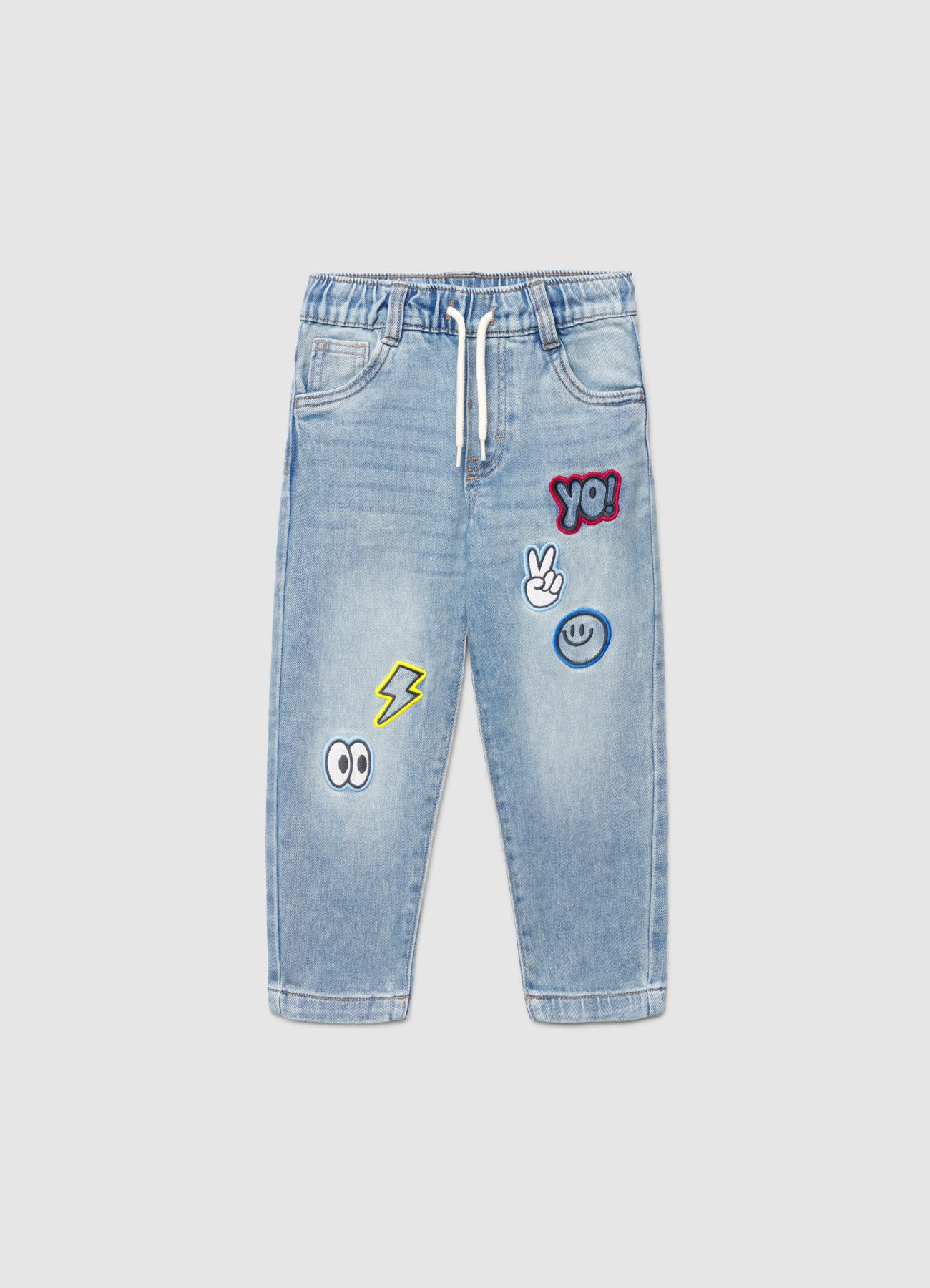 Jeans jogger con coulisse e patch