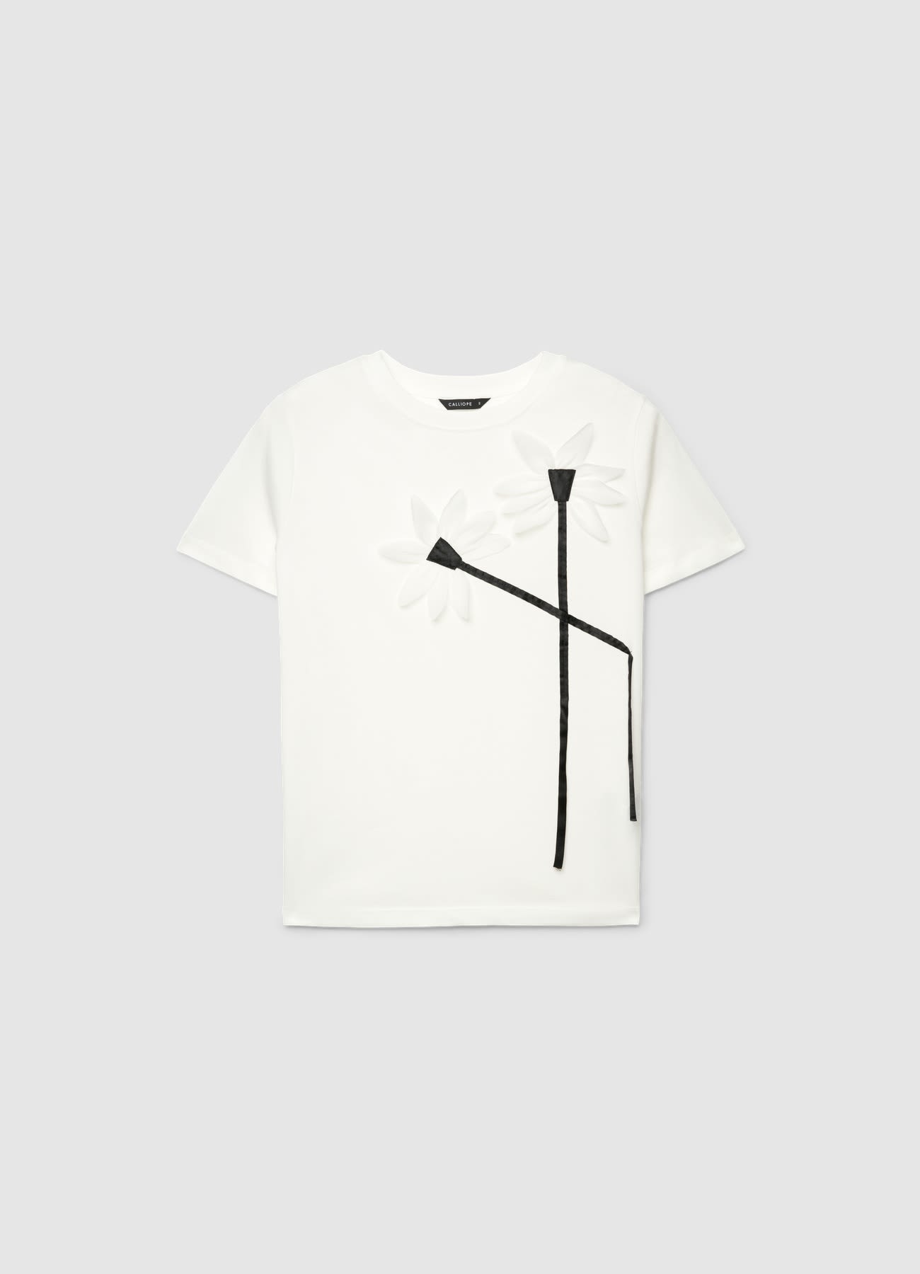 T-shirt con applicazione floreale