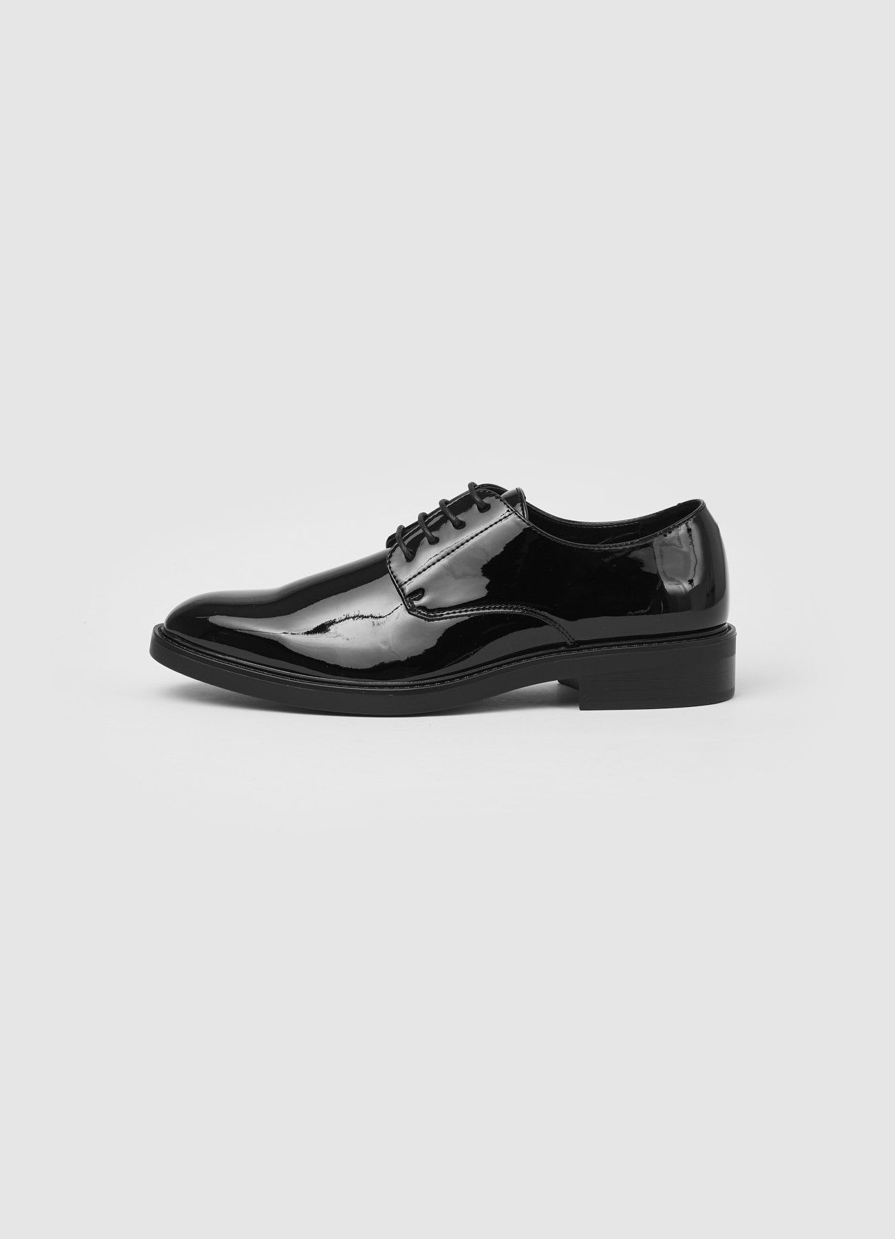 Scarpe classiche lucide