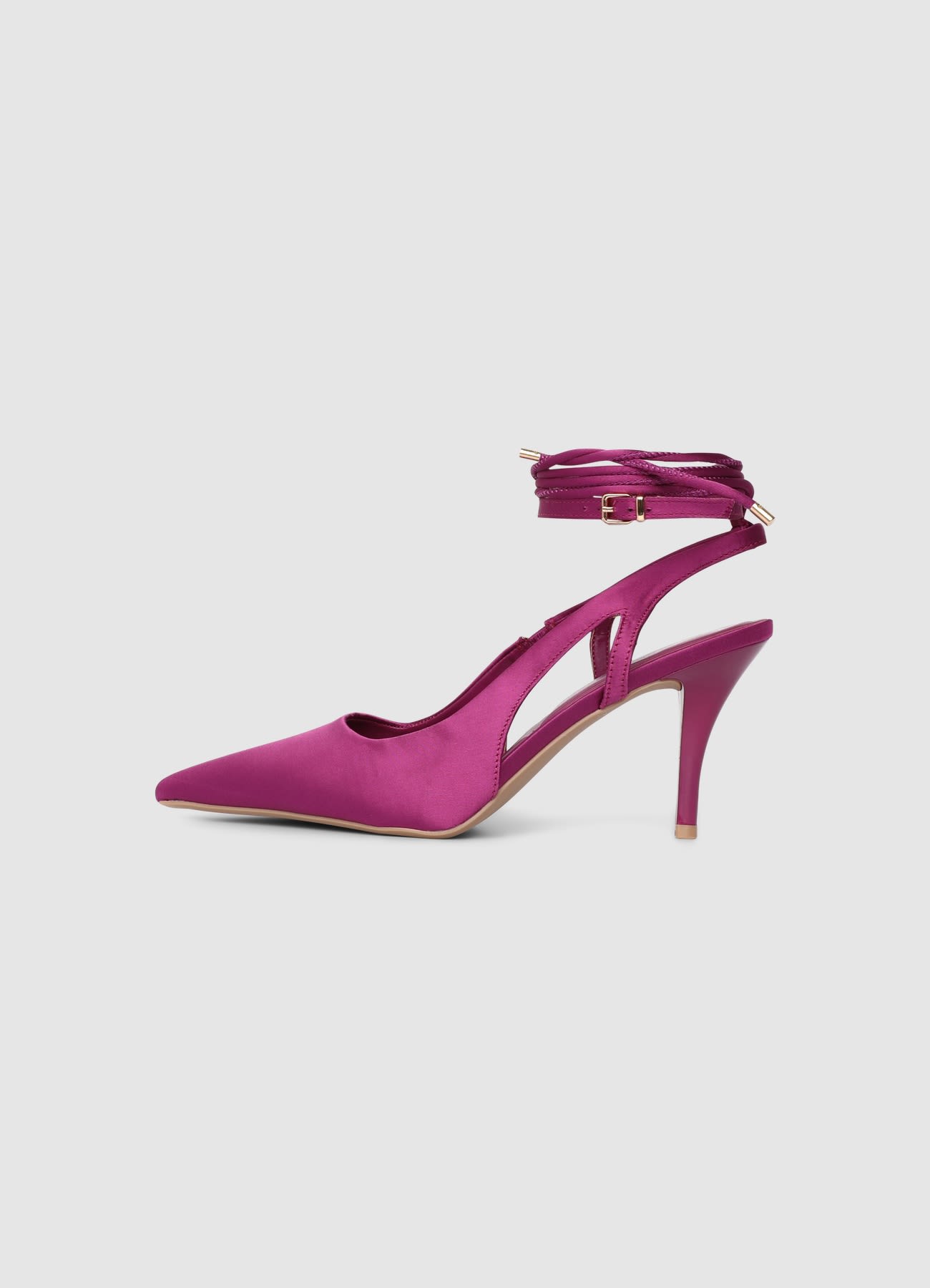 Décolleté slingback allacciata