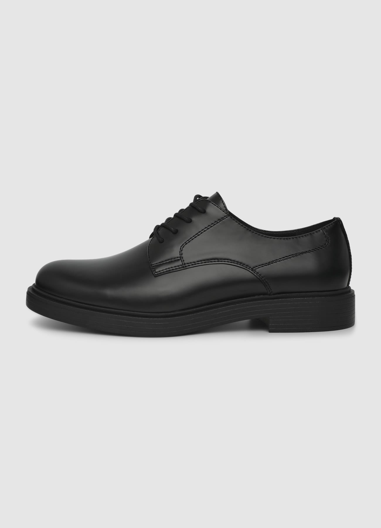 Scarpe derby con lacci