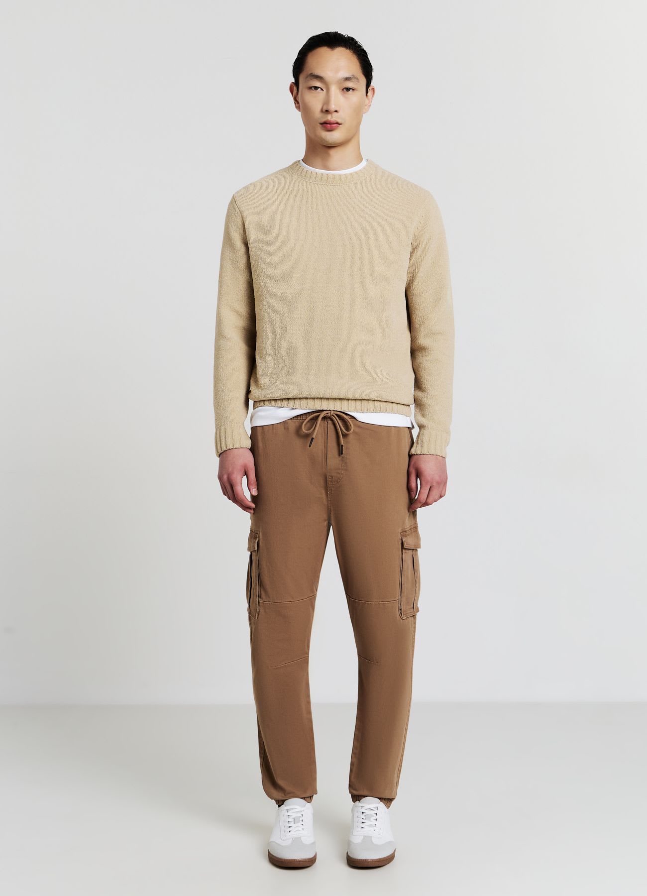 Pantalone jogger con tasconi