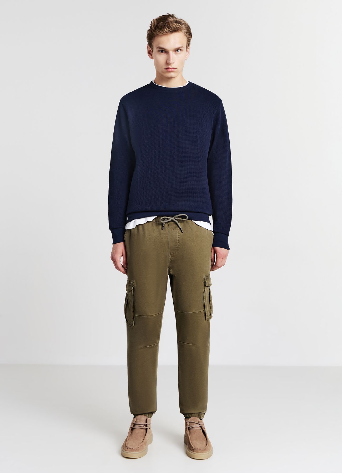 Pantalone jogger con tasconi