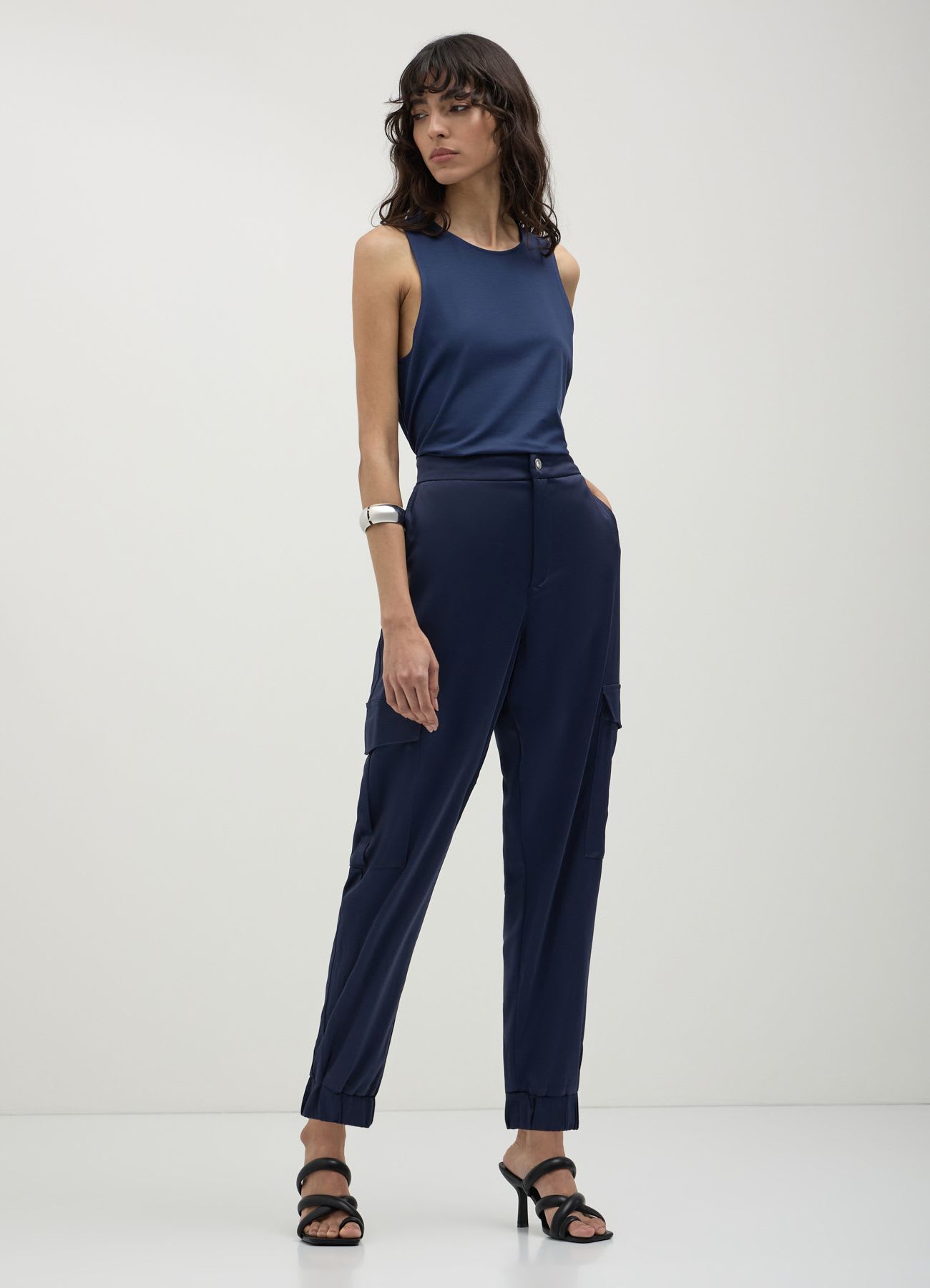 Pantalone cargo satinati