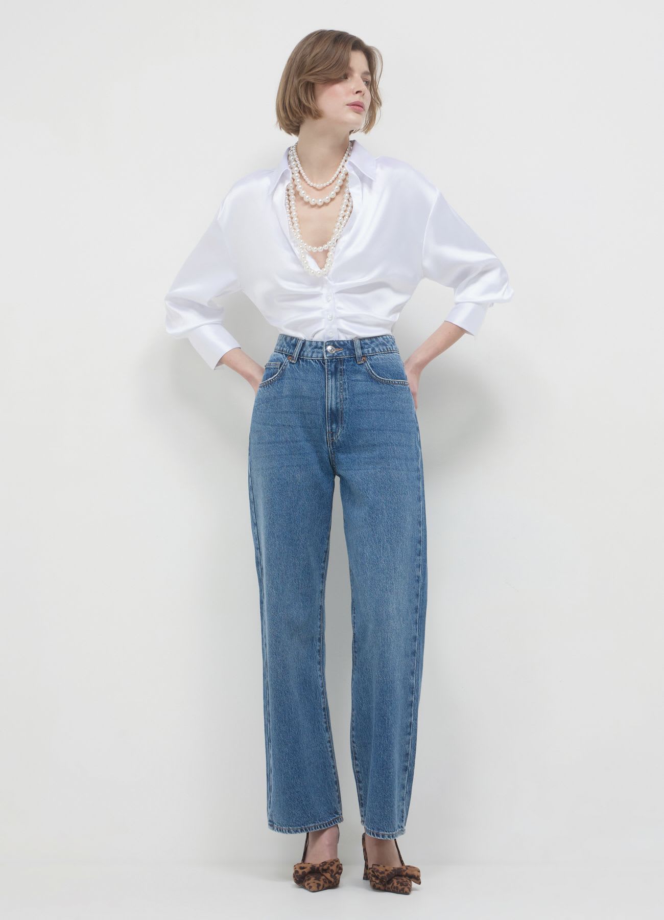 Camicia crop simil satin con arriccio