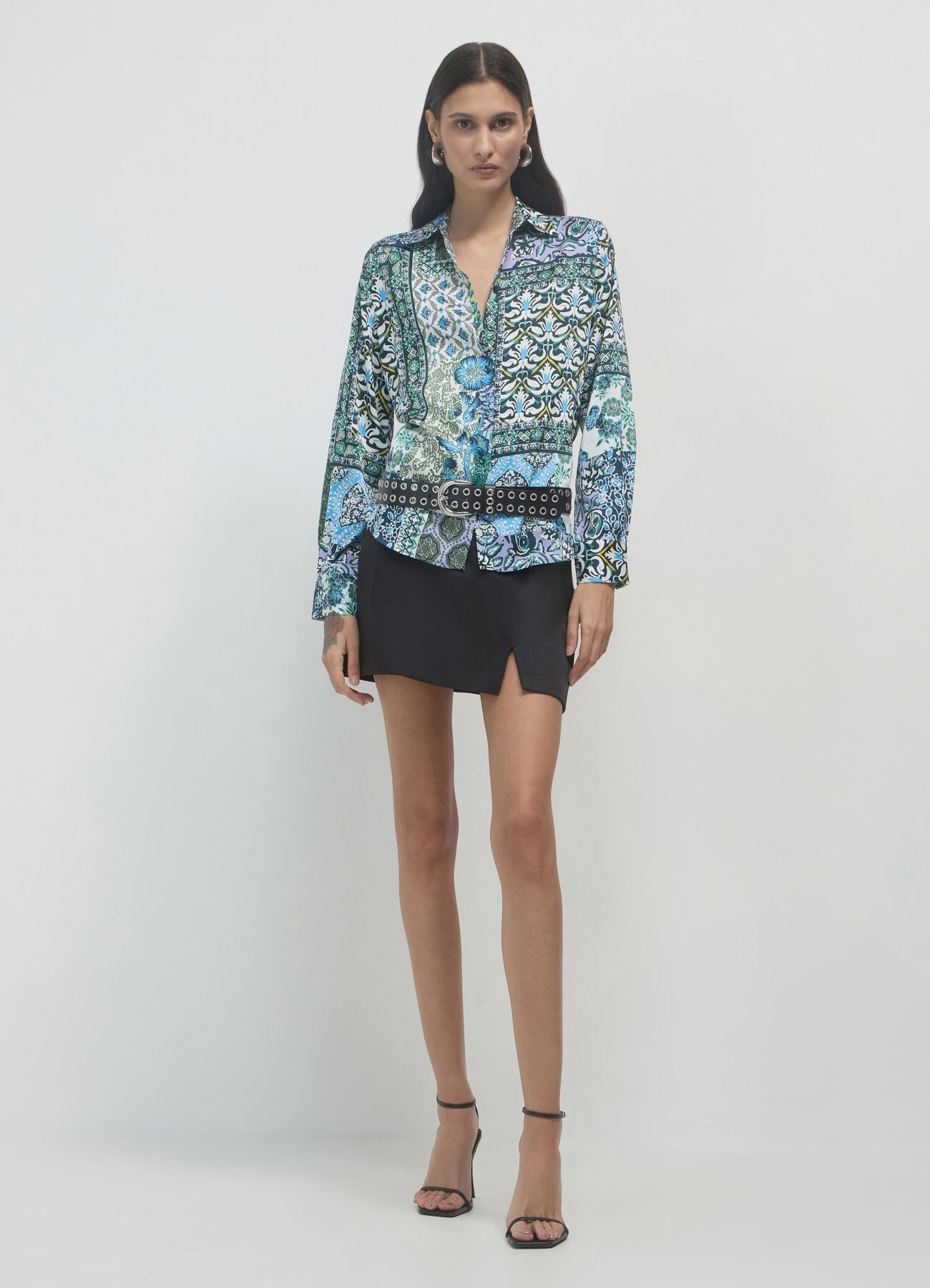Camicia simil satin fantasia patchwork
