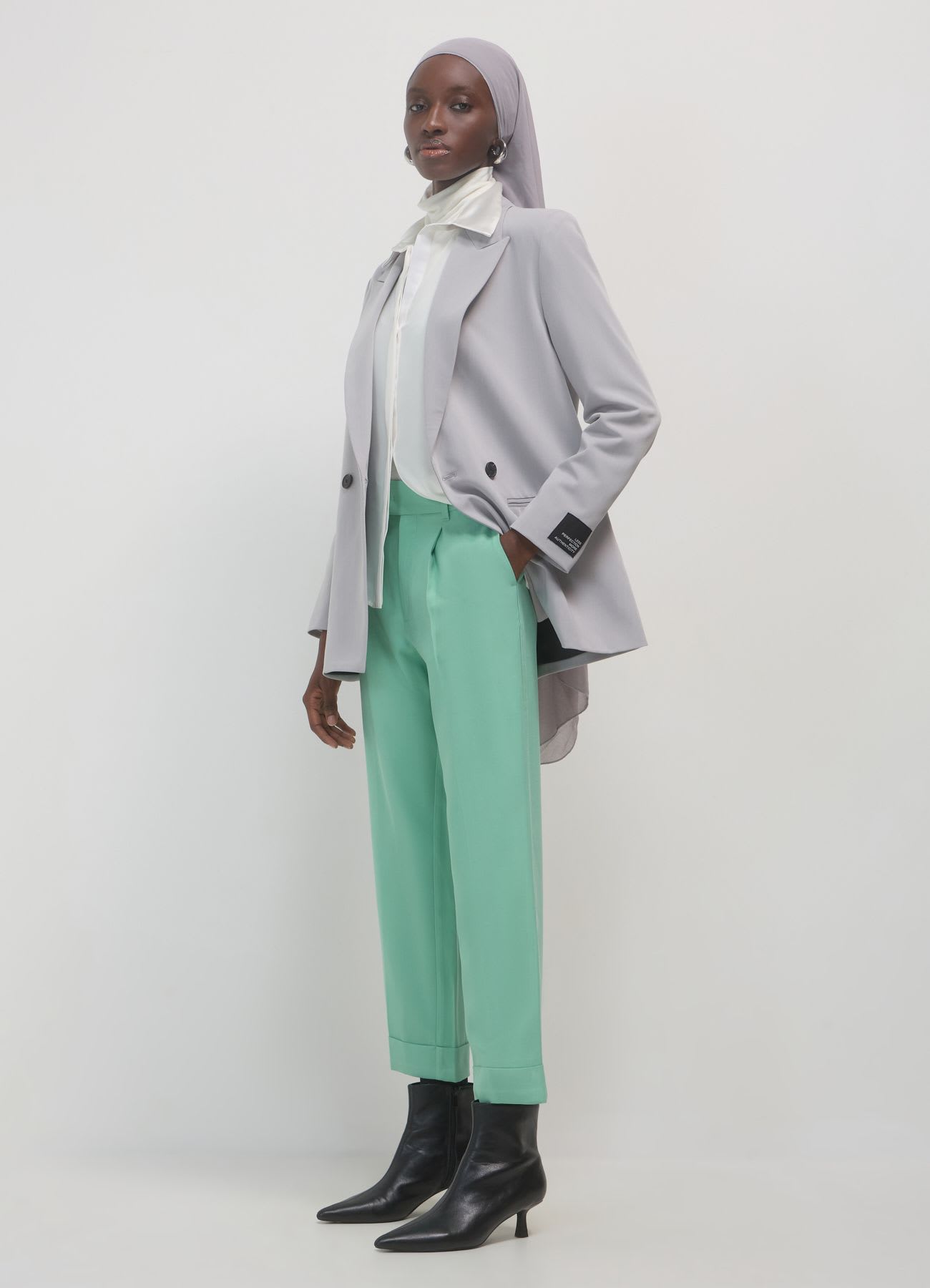 Pantalone classico con risvolto