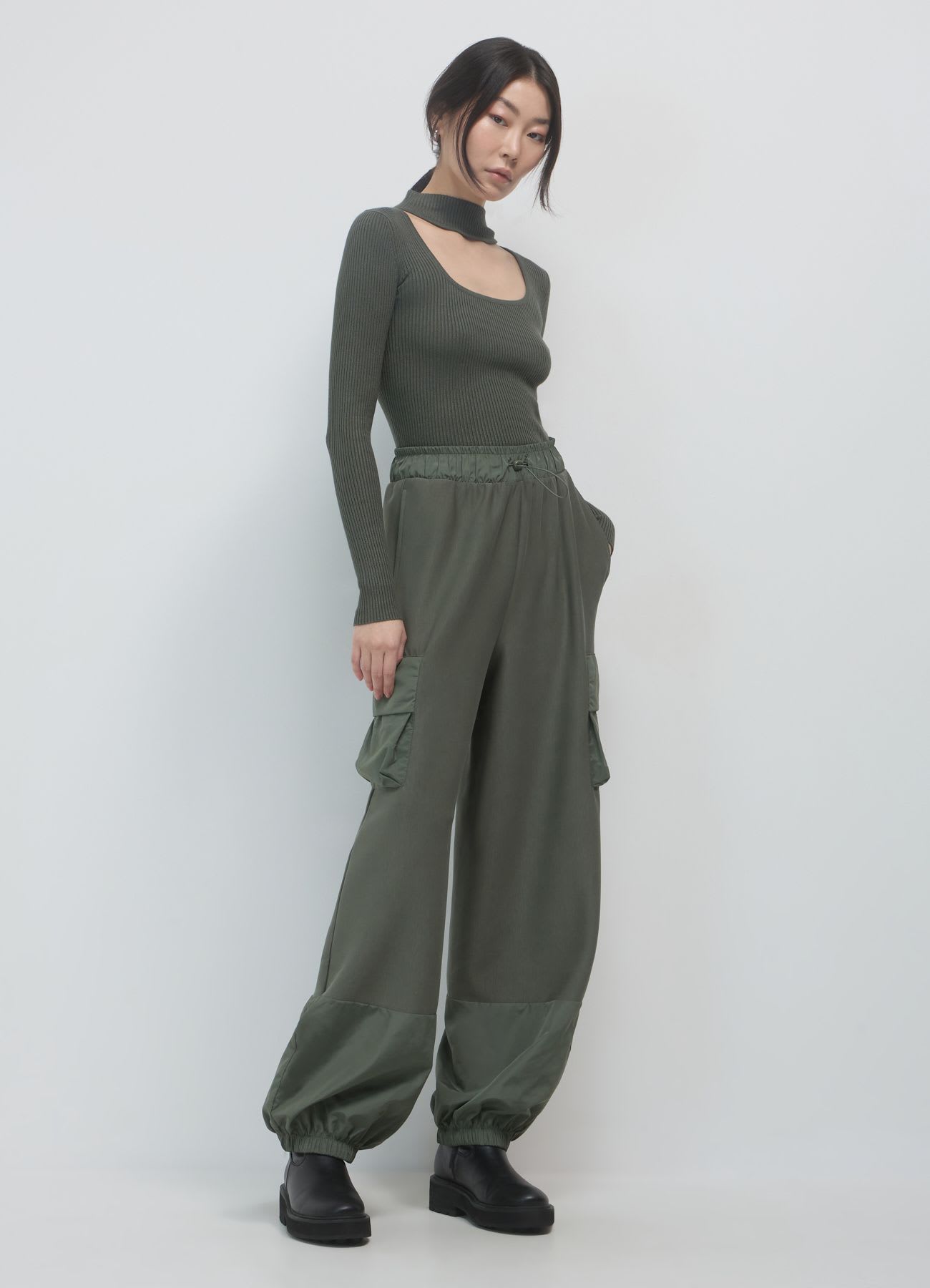 T-shirt cut out davanti