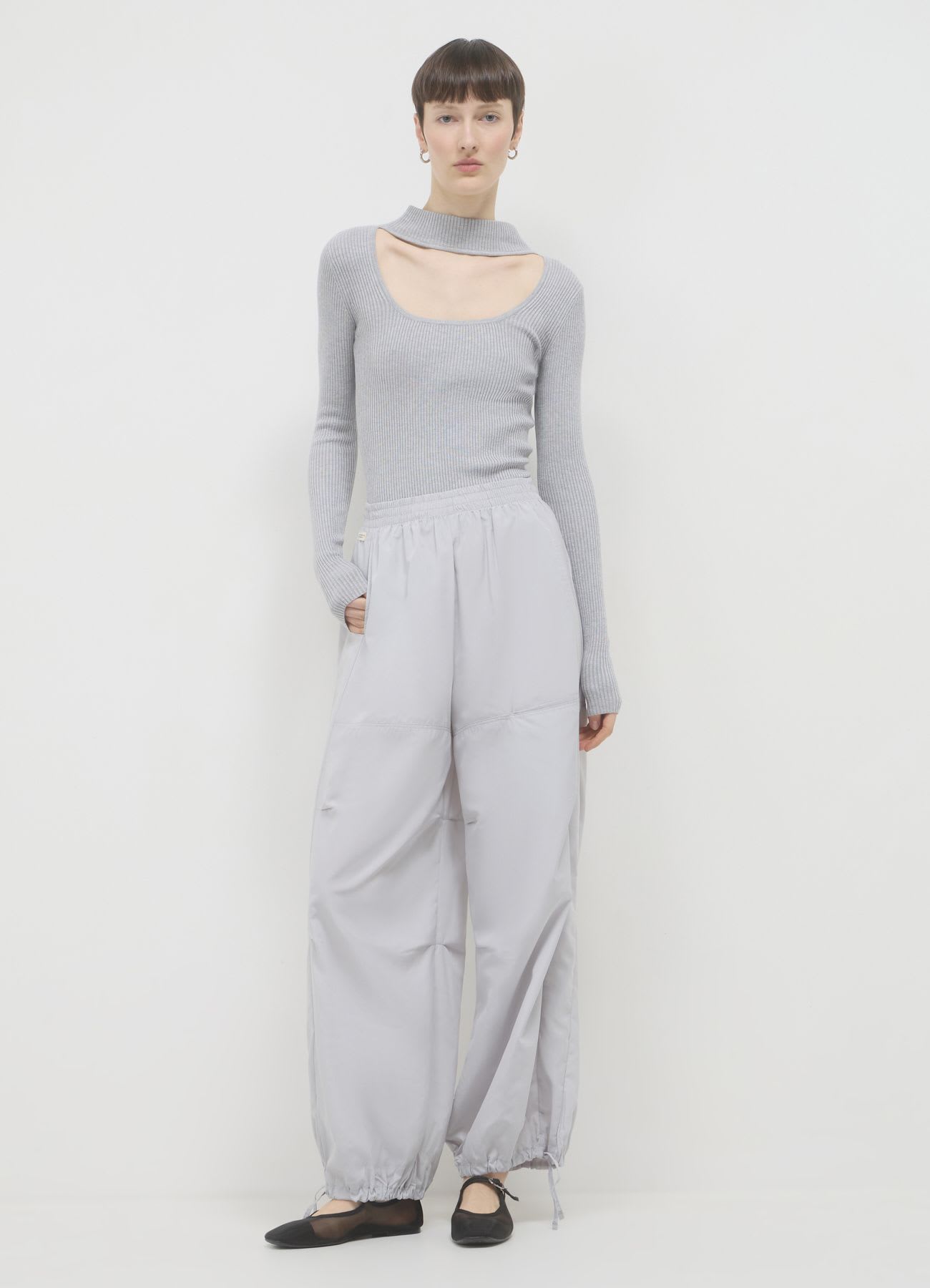 T-shirt cut out davanti