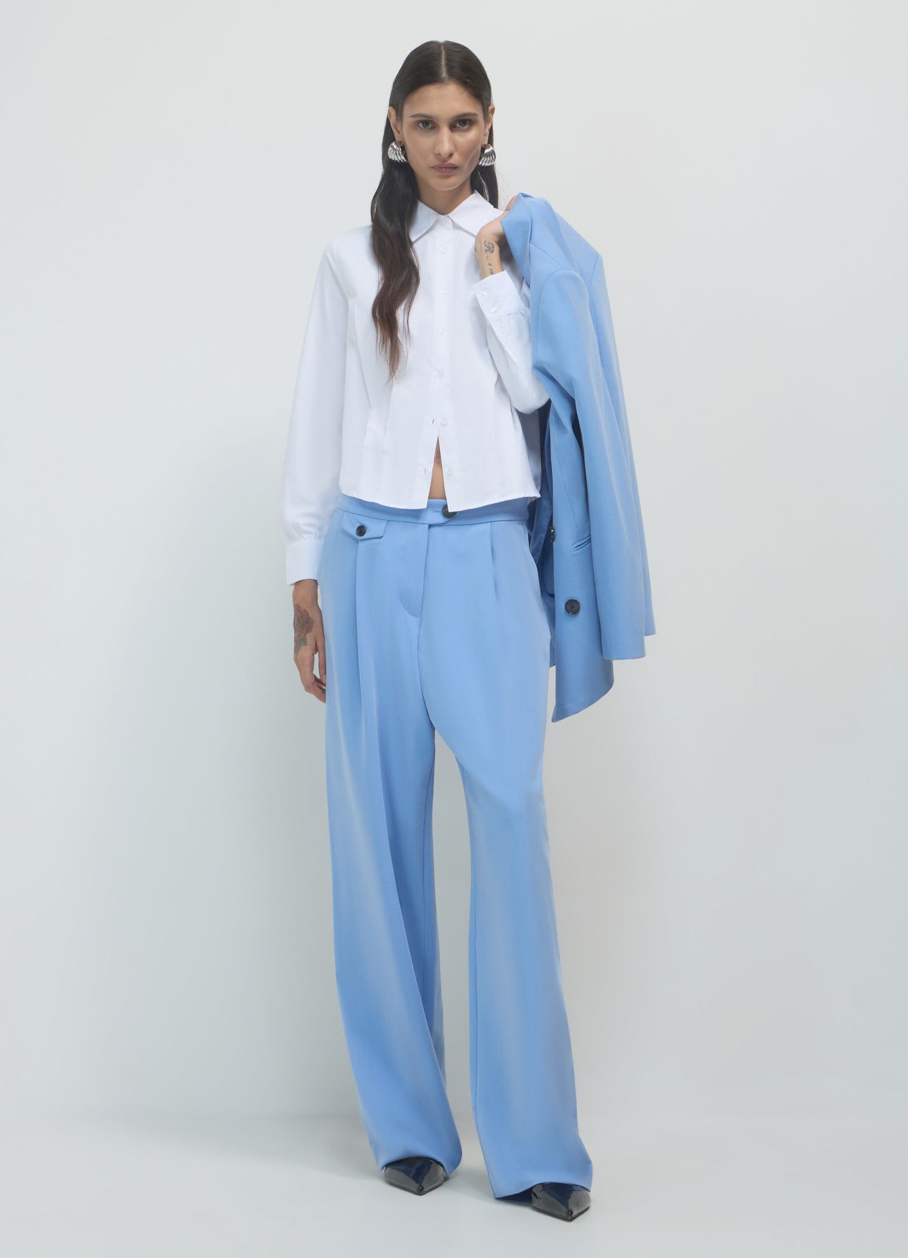 Camicia cropped con pinces