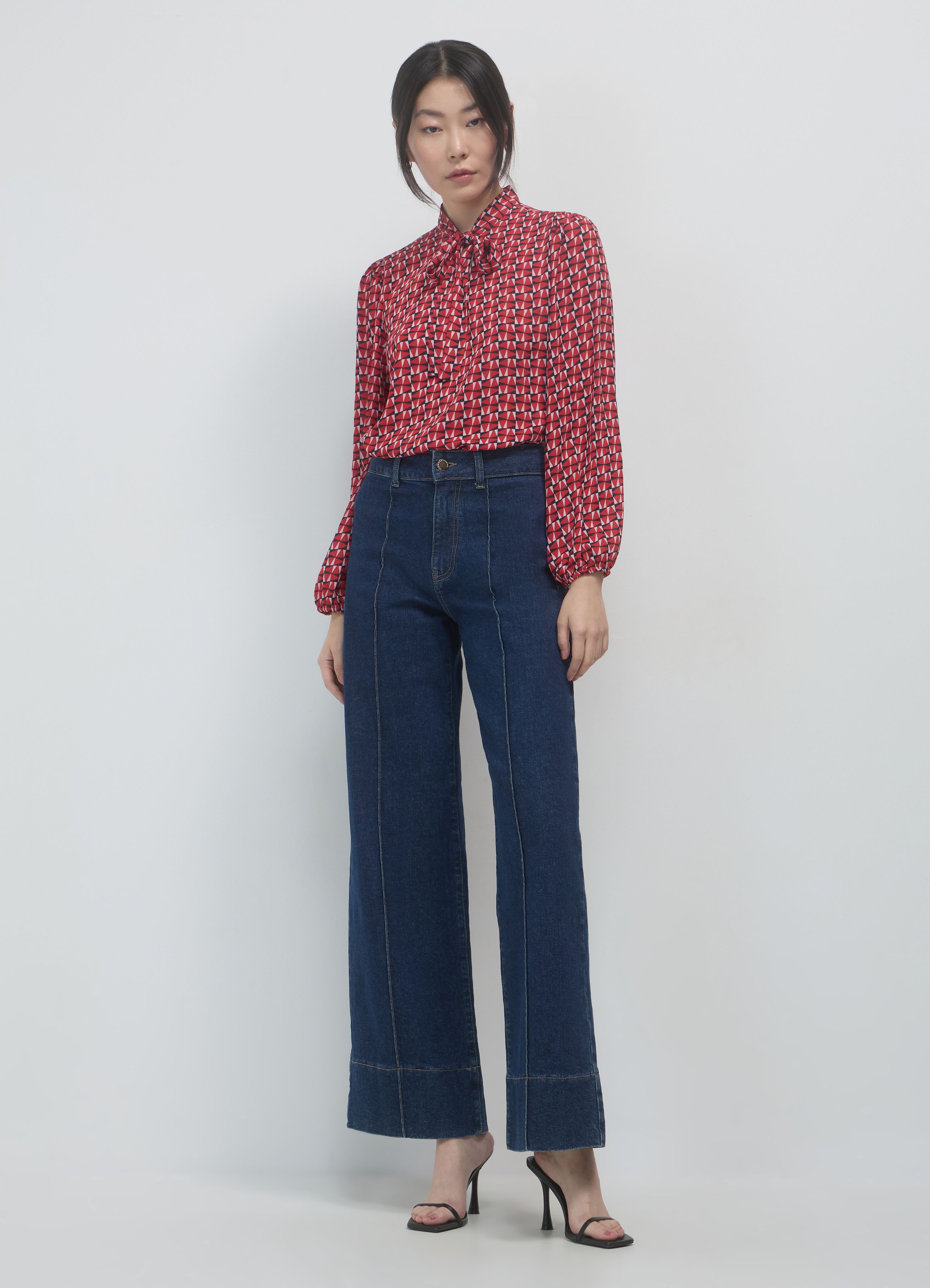 Camicia coreana fantasia con cravattino