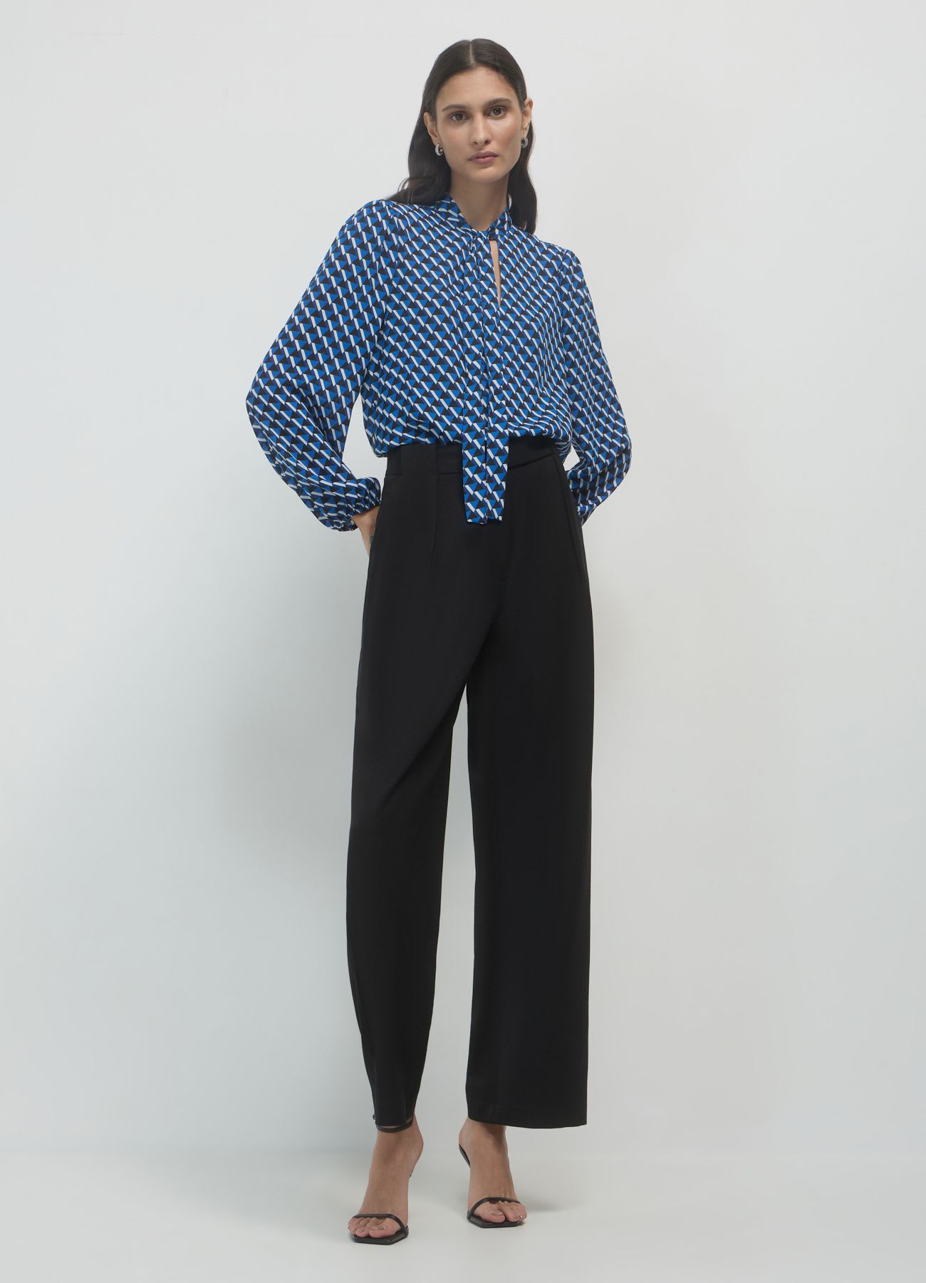 Camicia coreana fantasia con cravattino