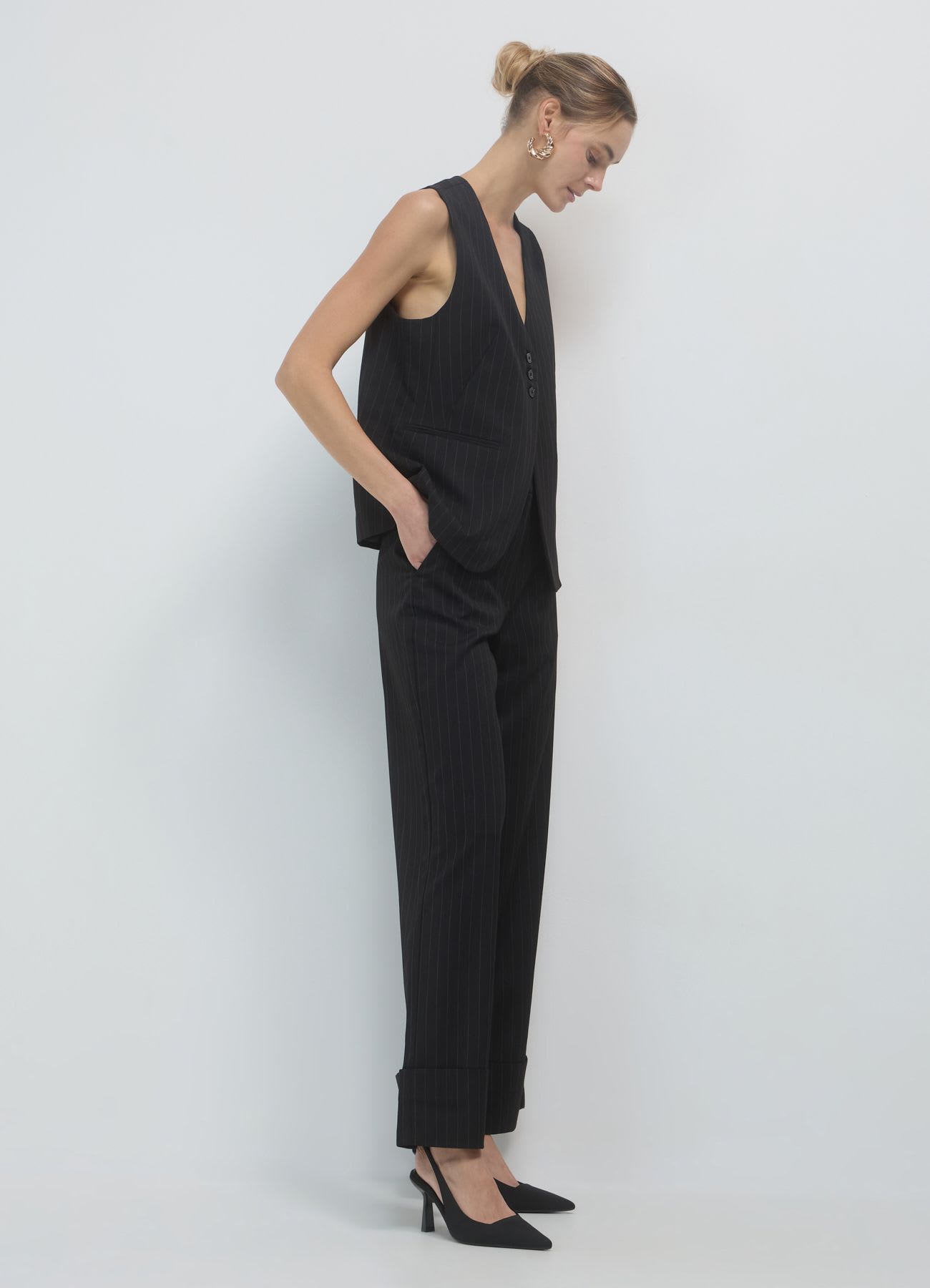 Pantaloni a palazzo gessati