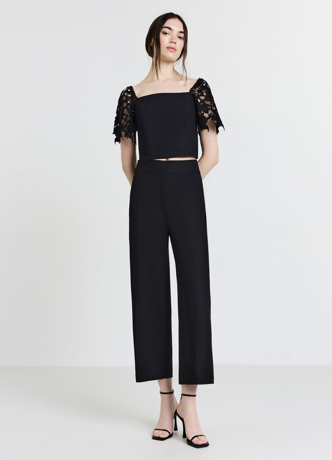 Blusa maniche pizzo